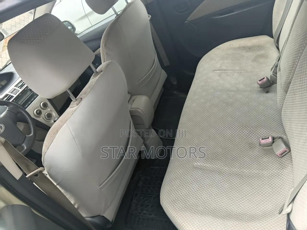 Toyota Yaris 2009 Gold