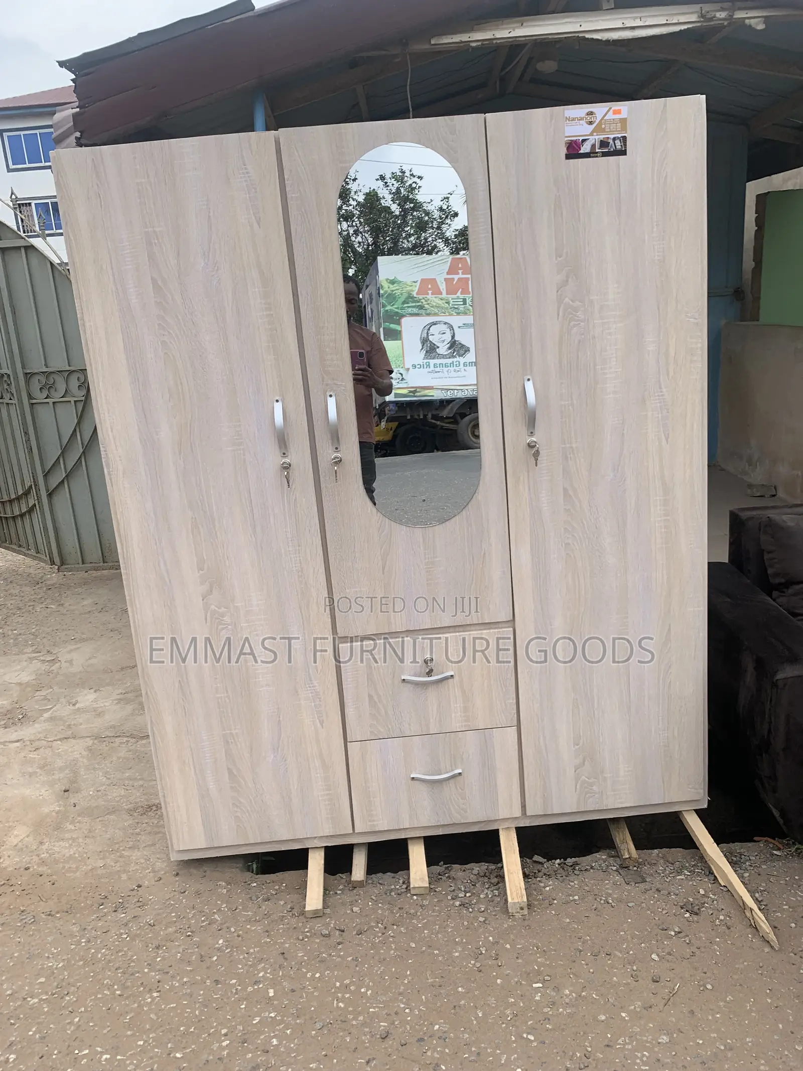 Neat Affordable 3in1 Wardrobe