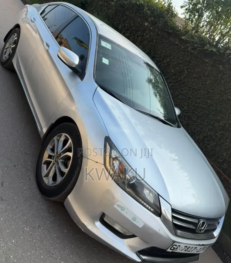 Honda Accord 2012 Silver