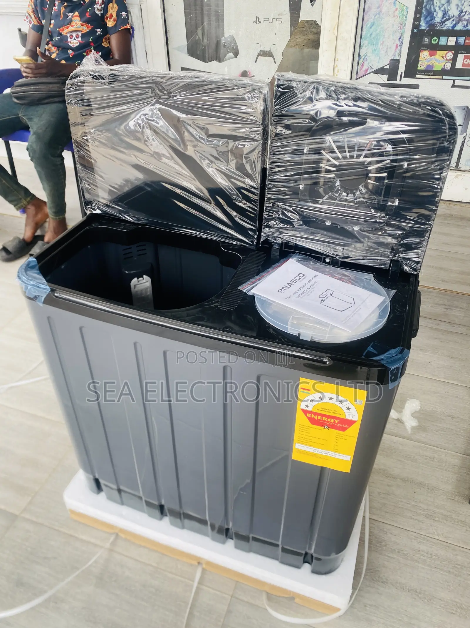 The Nasco NAS-07-TW Is a 7 Kg Semi-Automatic Twin-Tub Washing