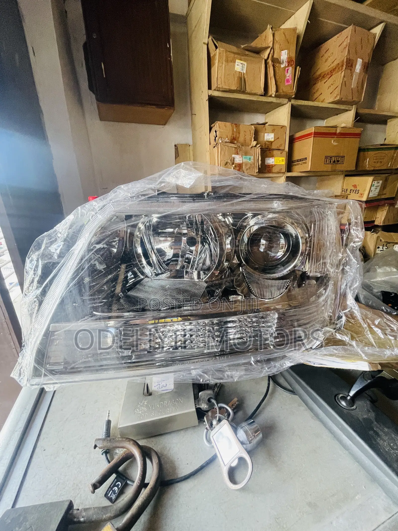 Suzuki Grand Vitara 2008 Headlight