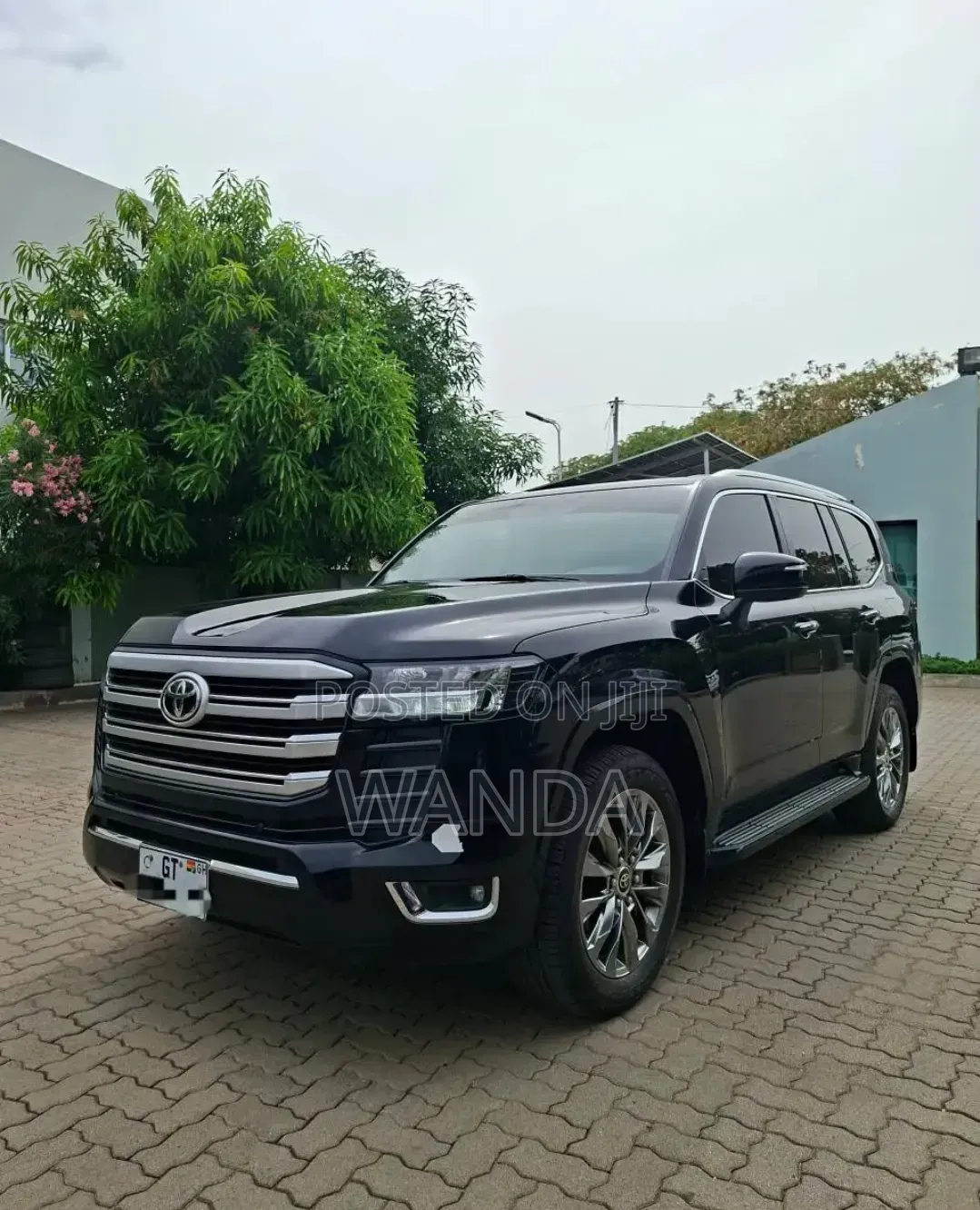 Land Cruiser V8 for Rent
