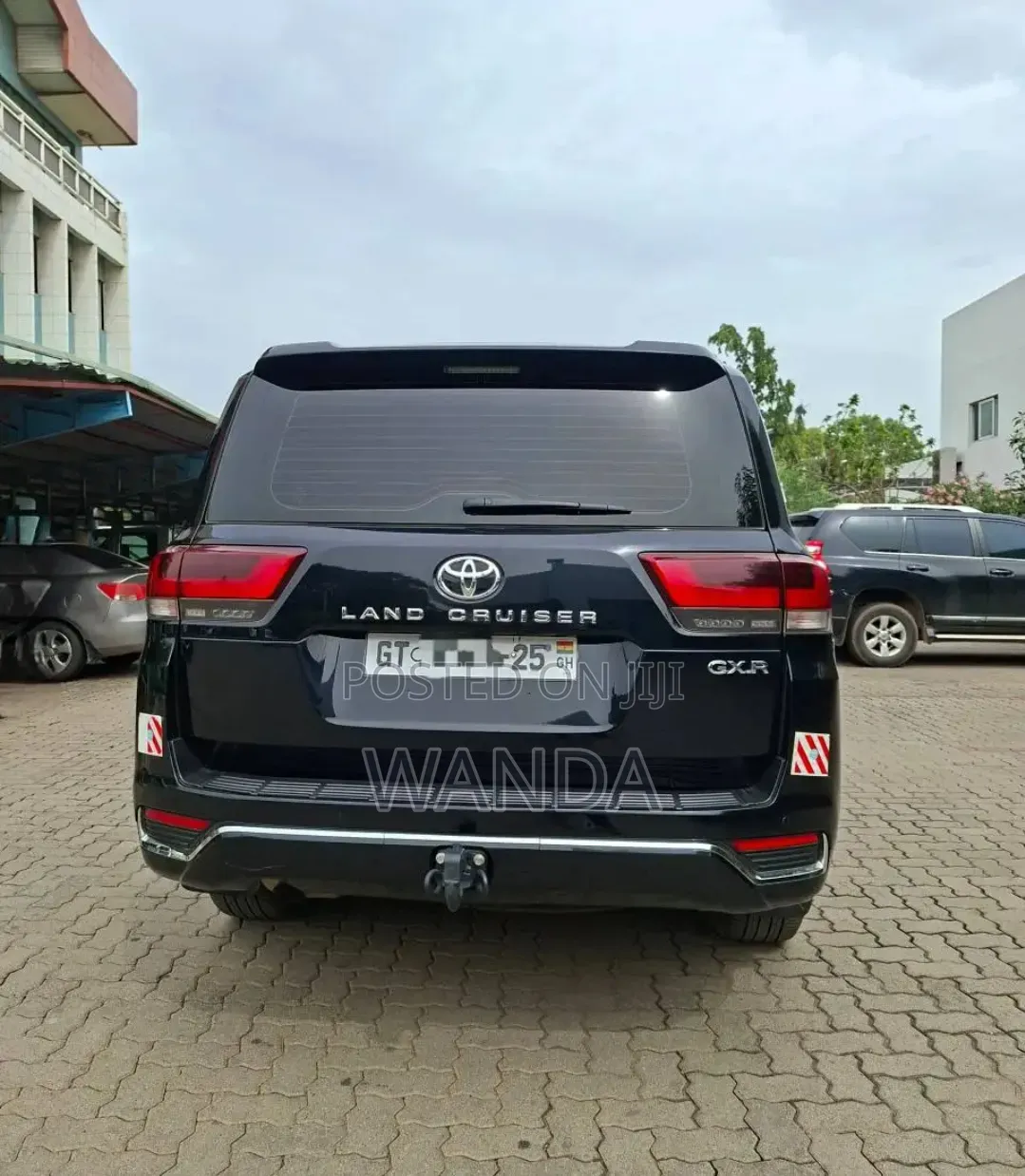 Land Cruiser V8 for Rent