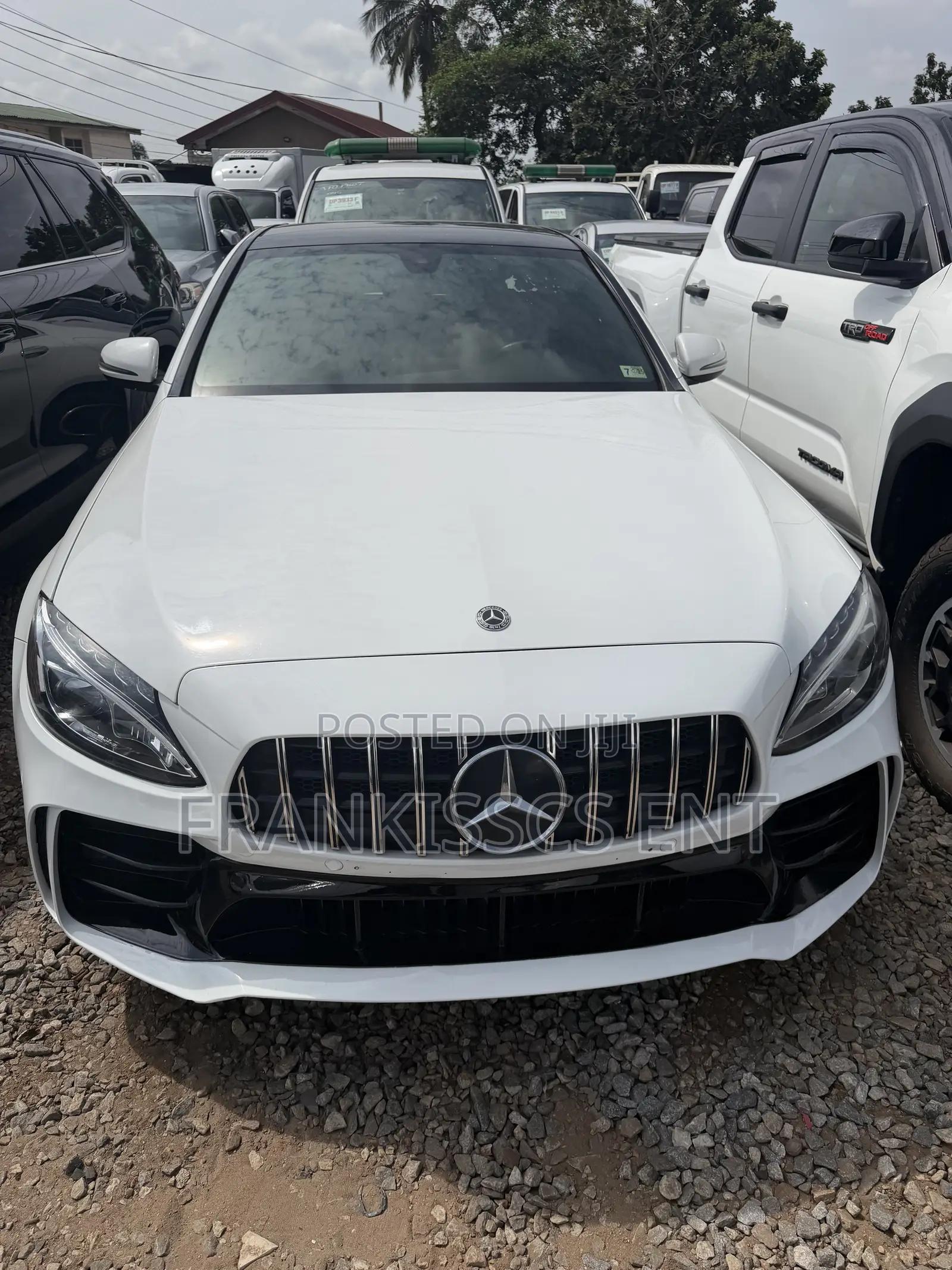 Mercedes-Benz C300 Luxury Sedan RWD (2.0L 4cyl 7A) 2017 White