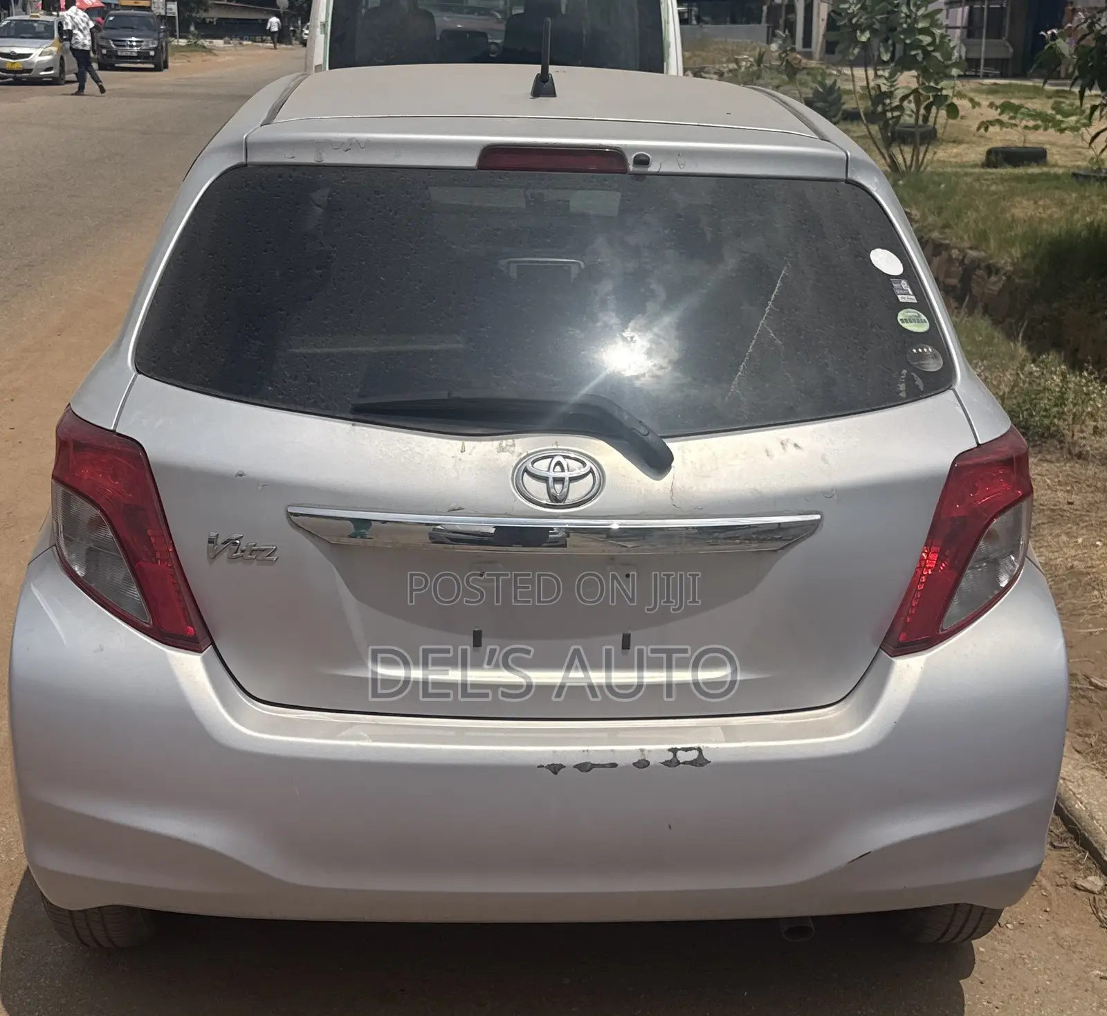 Toyota Vitz 2015 Gray