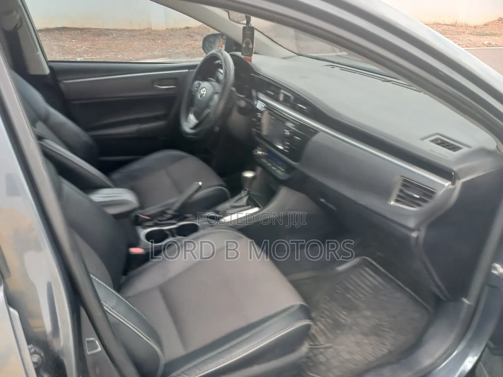 Toyota Corolla S 4dr Sedan (1.8L 4cyl CVT) 2015 Gray