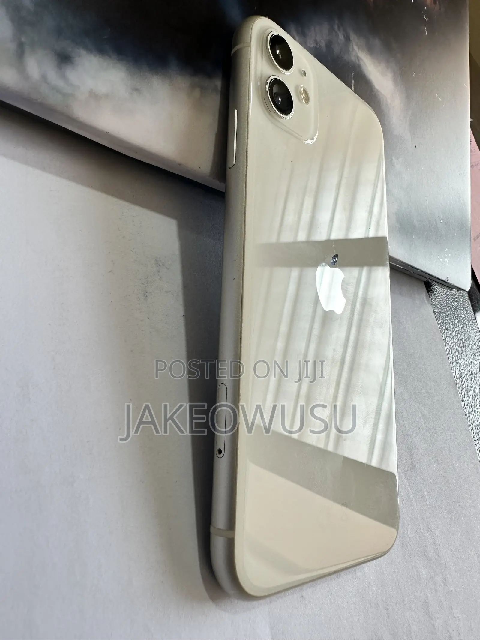 Apple iPhone 11 64 GB White