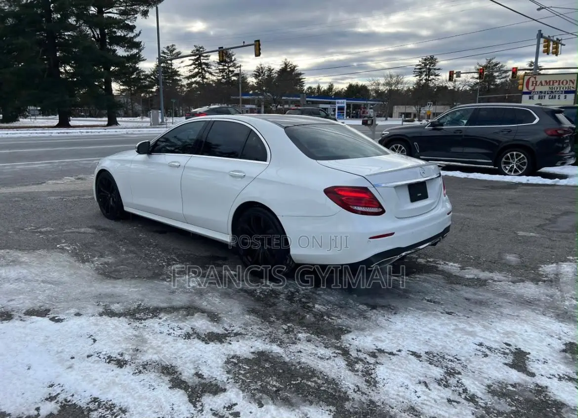 Mercedes-Benz E300 2018 White