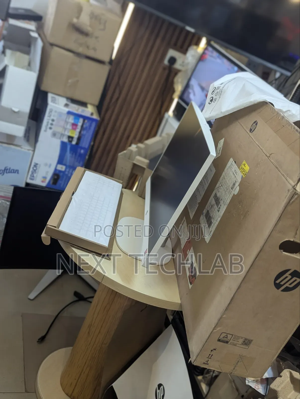 New Desktop Computer HP 8GB AMD SSD 256GB
