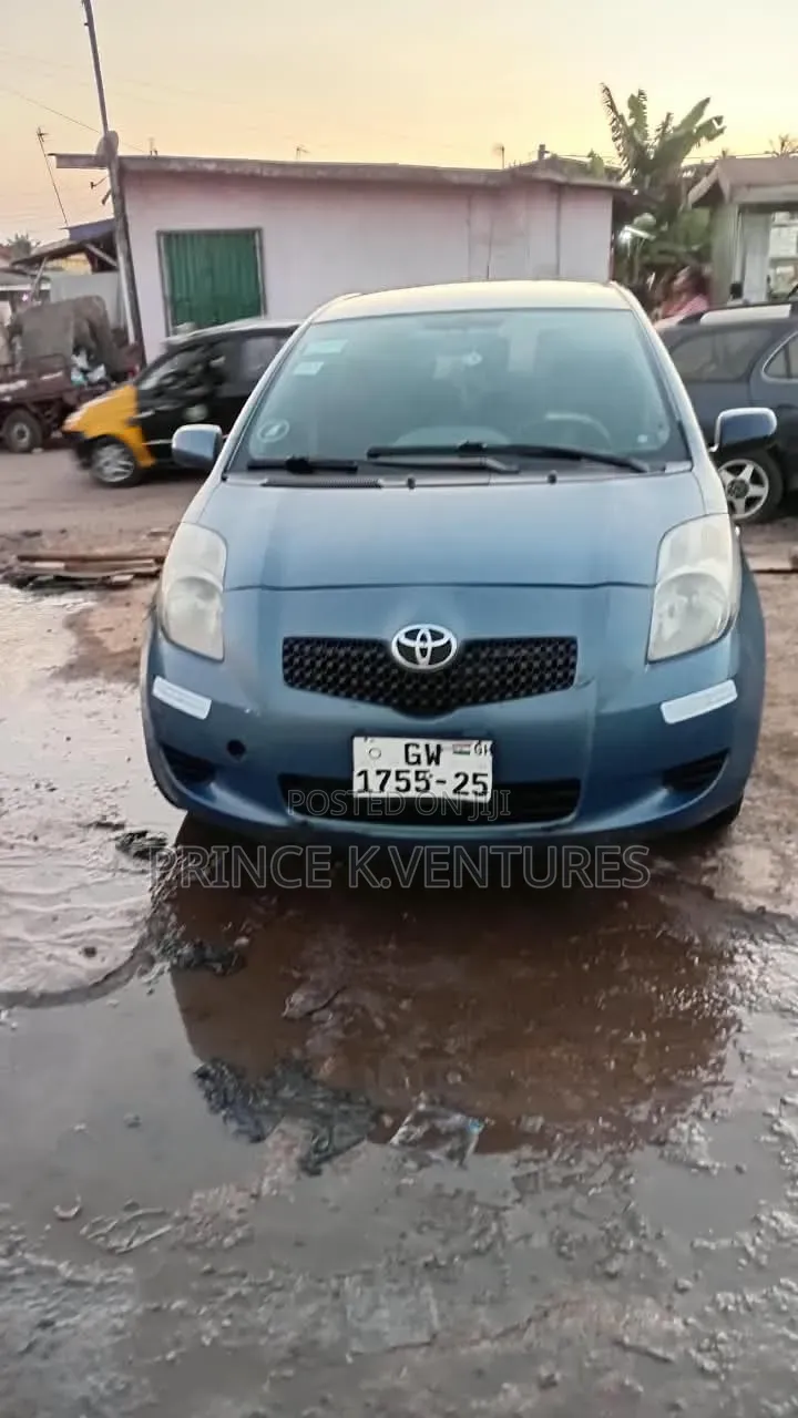 Toyota Yaris 2010 Blue
