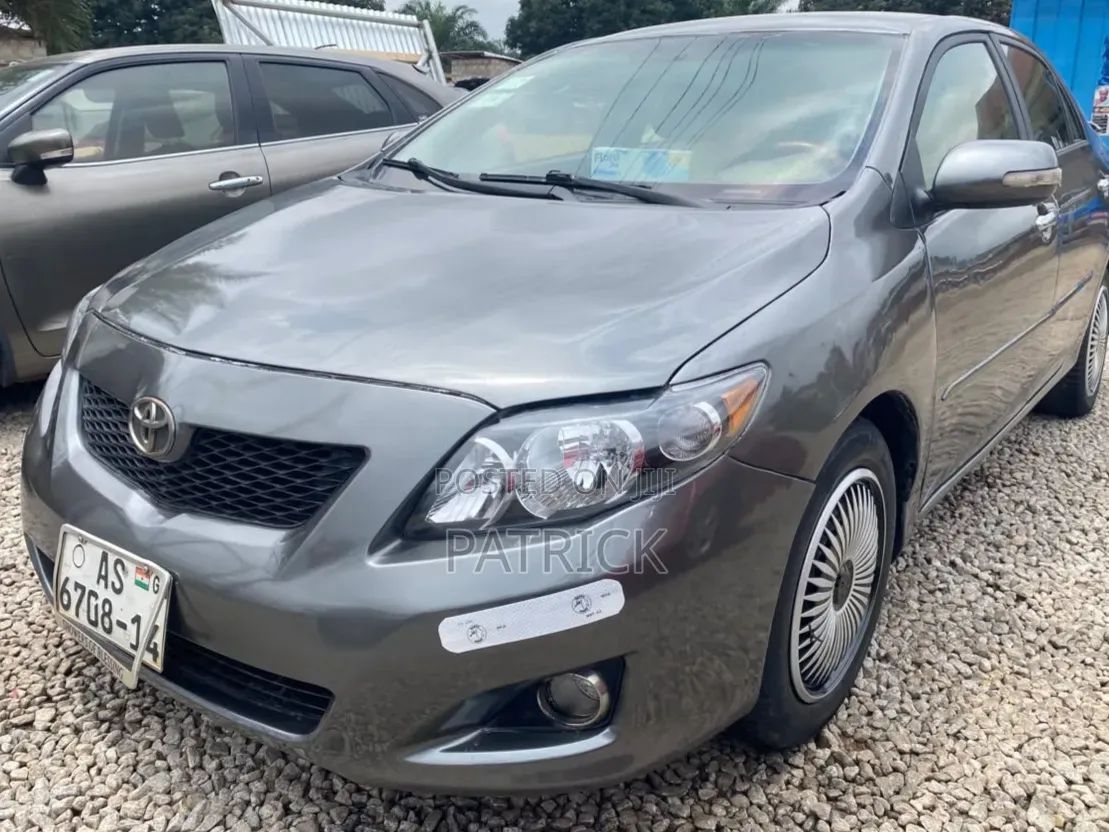 Toyota Corolla LE 4dr Sedan (1.8L 4cyl 4A) 2010 Gray