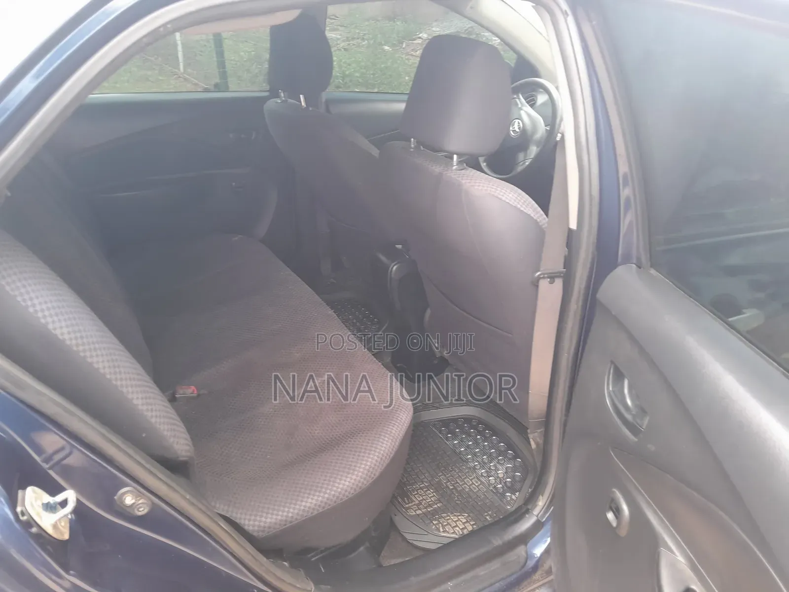 Toyota Yaris 2010 Blue