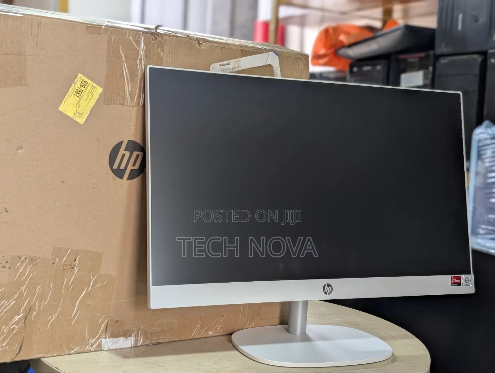 New Desktop Computer HP 200 G4 22 All-in-One 8GB AMD SSD 256GB