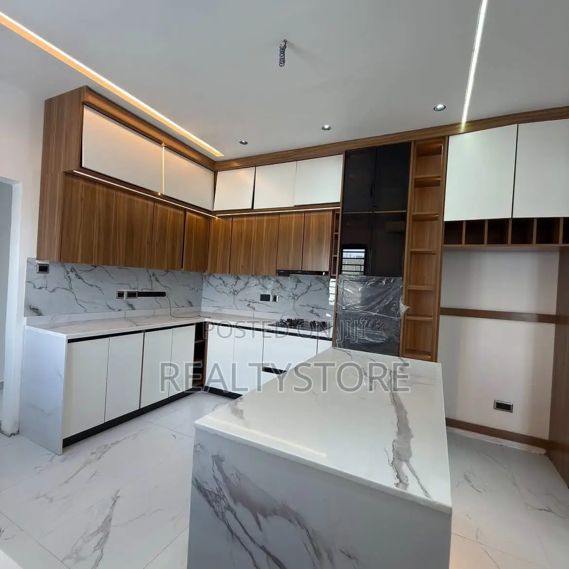 3bdrm House in East Legon Hills, Accra Metropolitan for sale