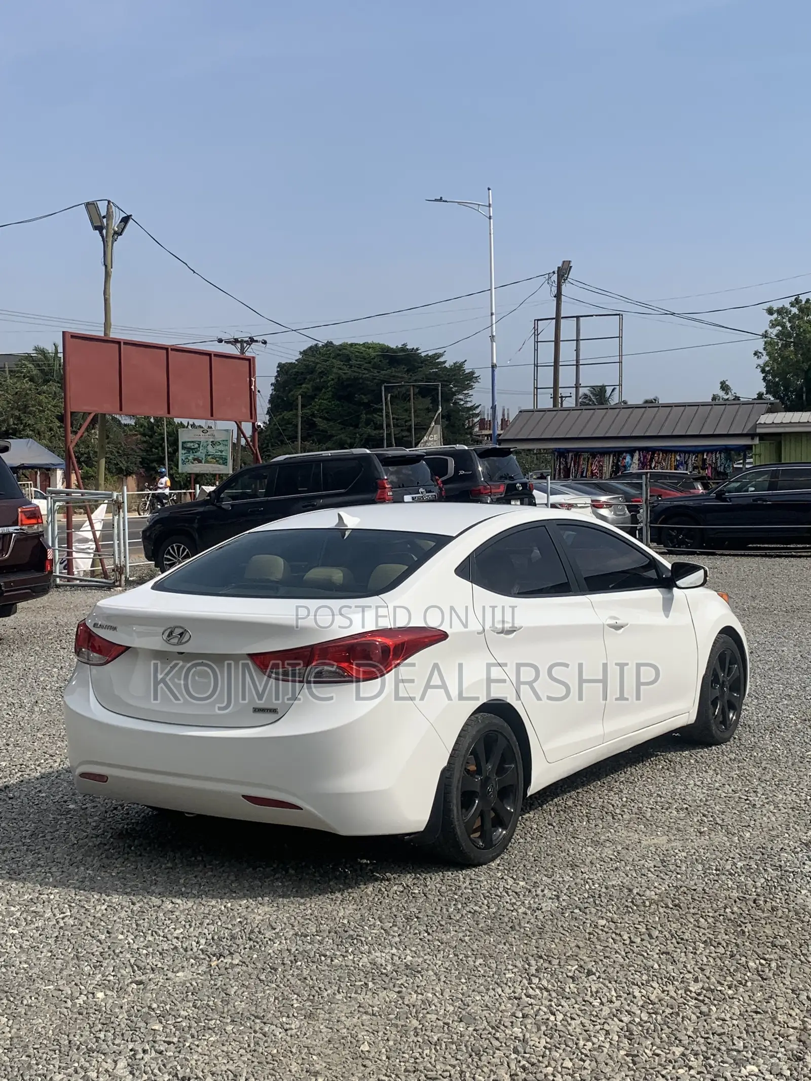 Hyundai Elantra 2012 White