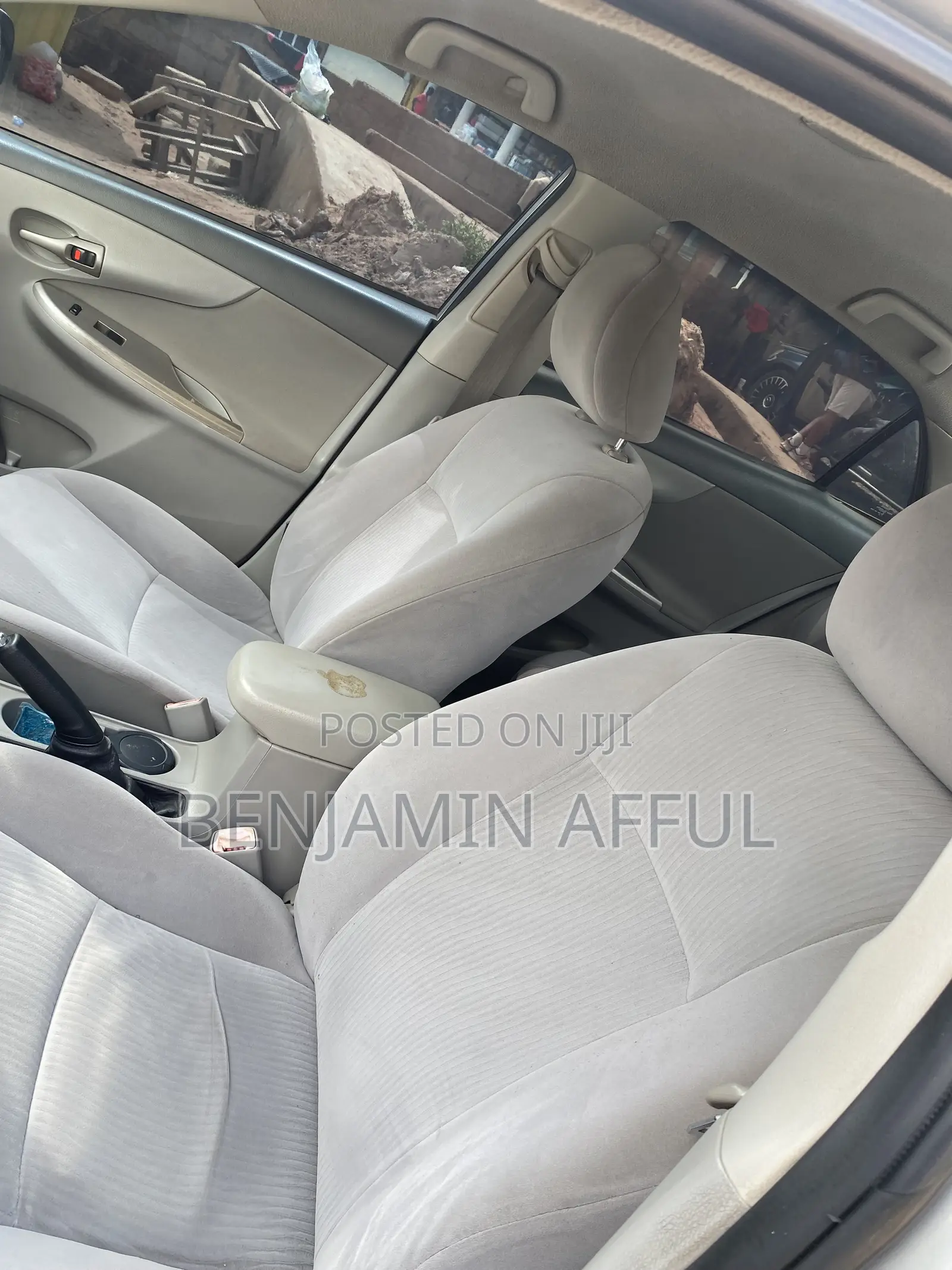Toyota Corolla 2010 Silver