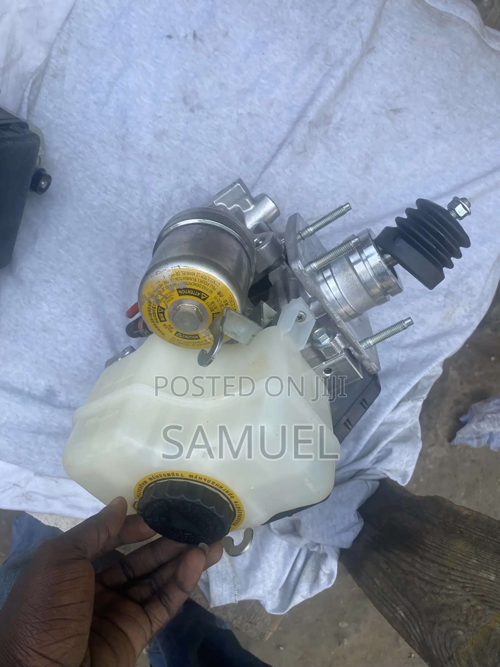Toyota Land Cruiser ABS Motor