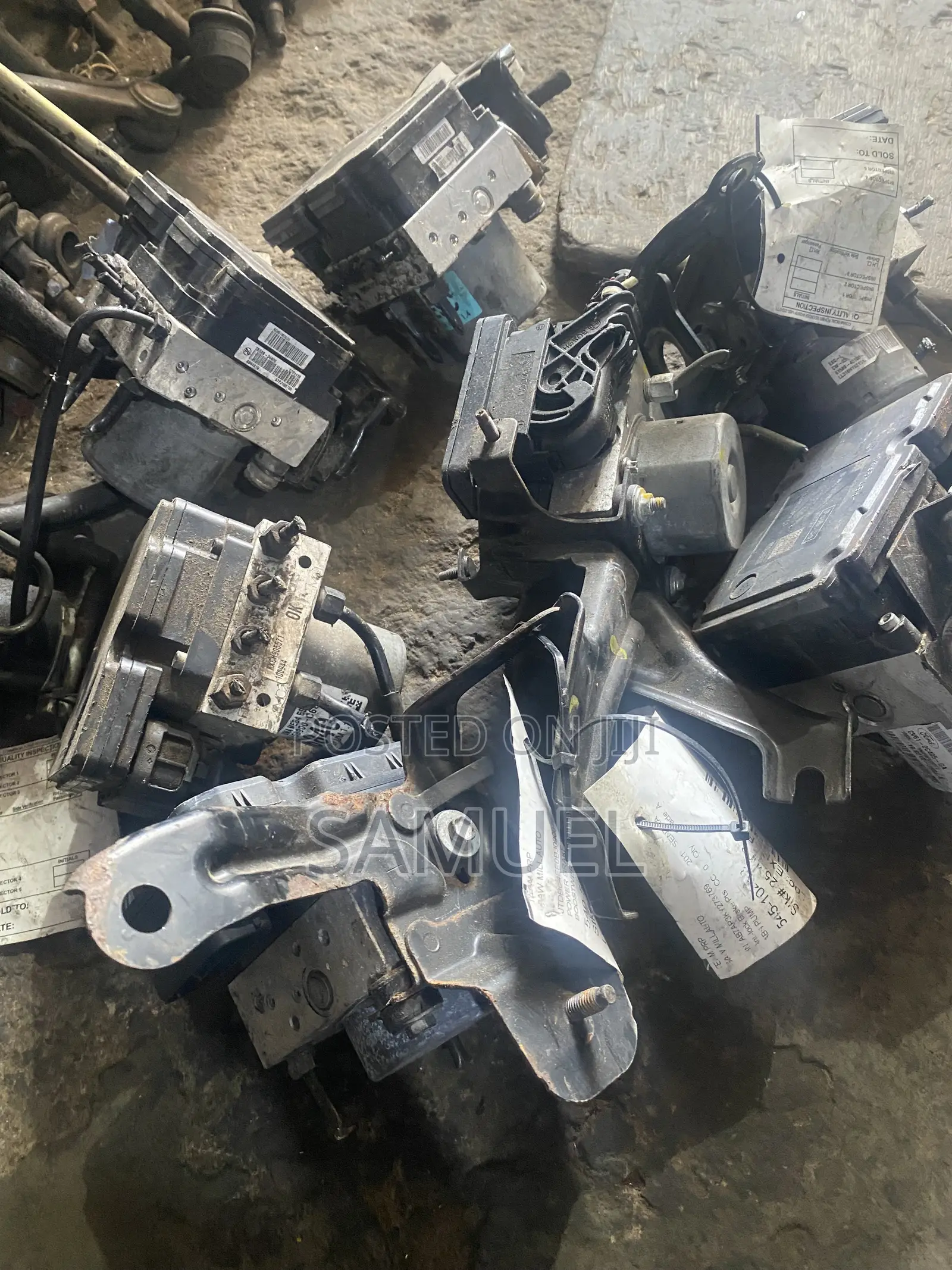 Toyota Land Cruiser ABS Motor