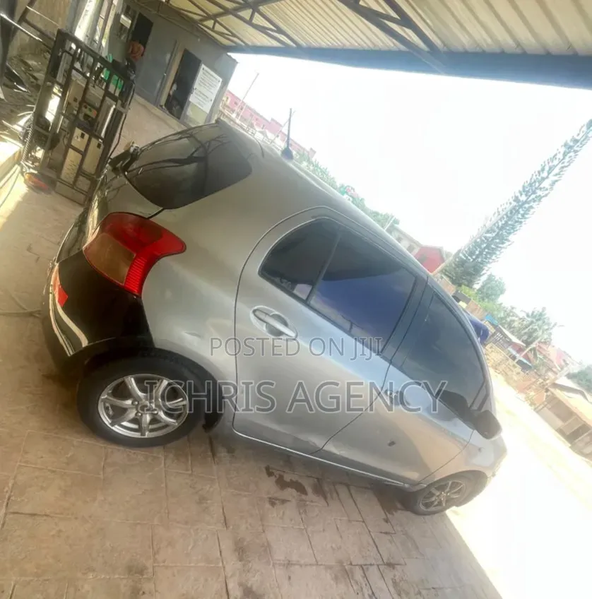 Toyota Vitz 2007 Green