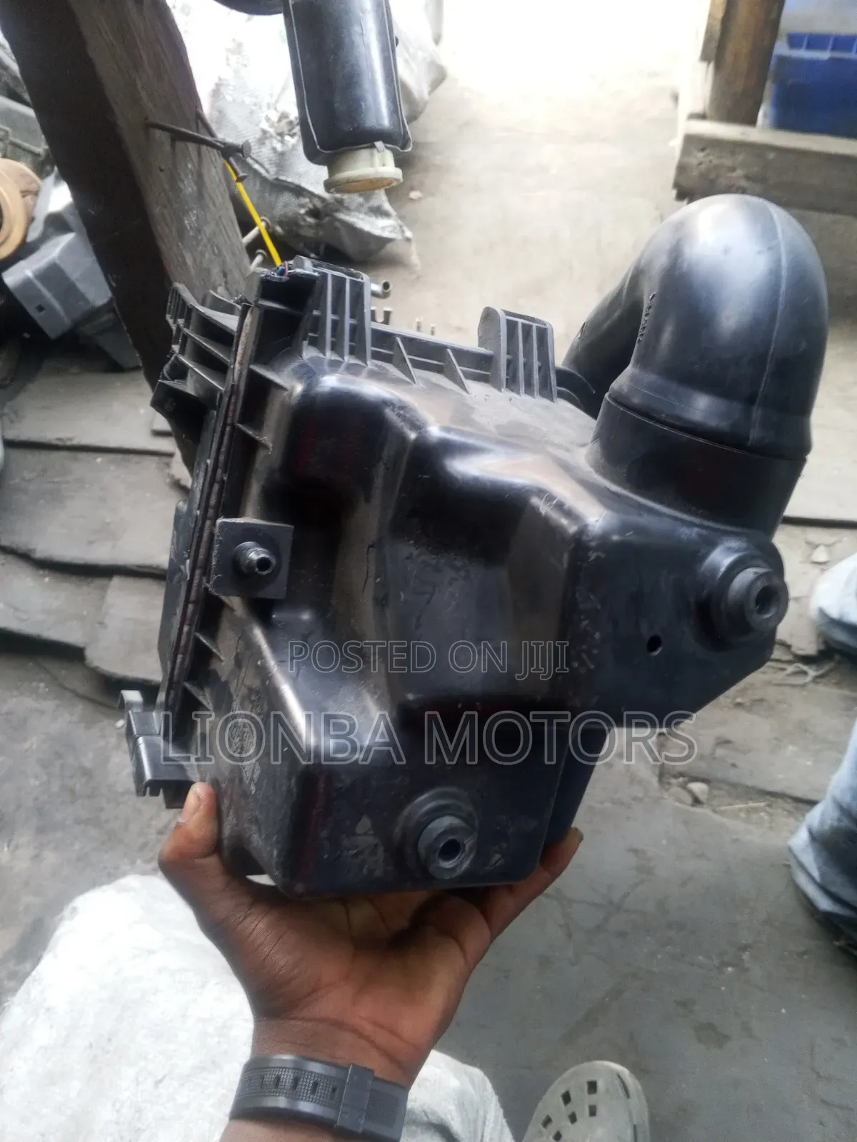 Yaris 2012 Air Cleaner Box