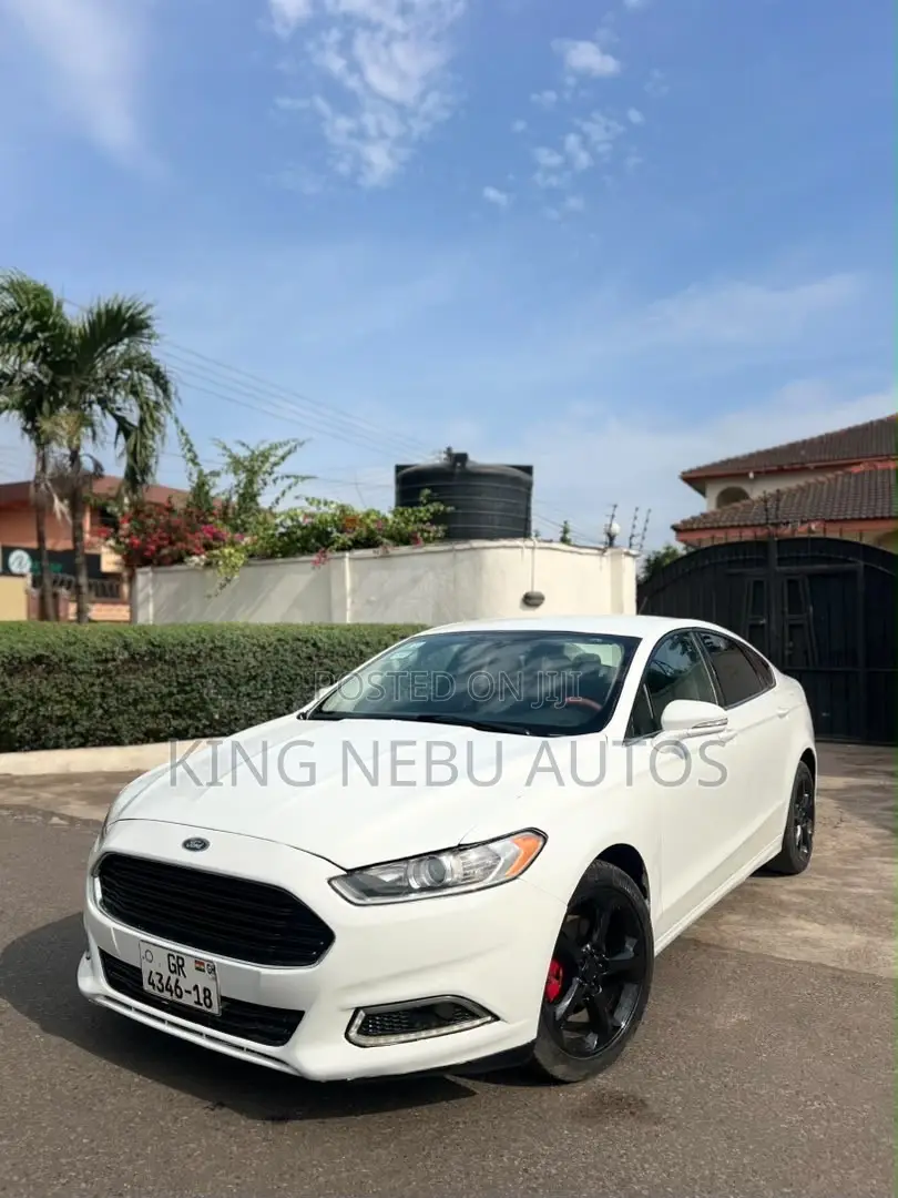 Ford Fusion SE 4dr Sedan (2.5L 4cyl 6A) 2014 White