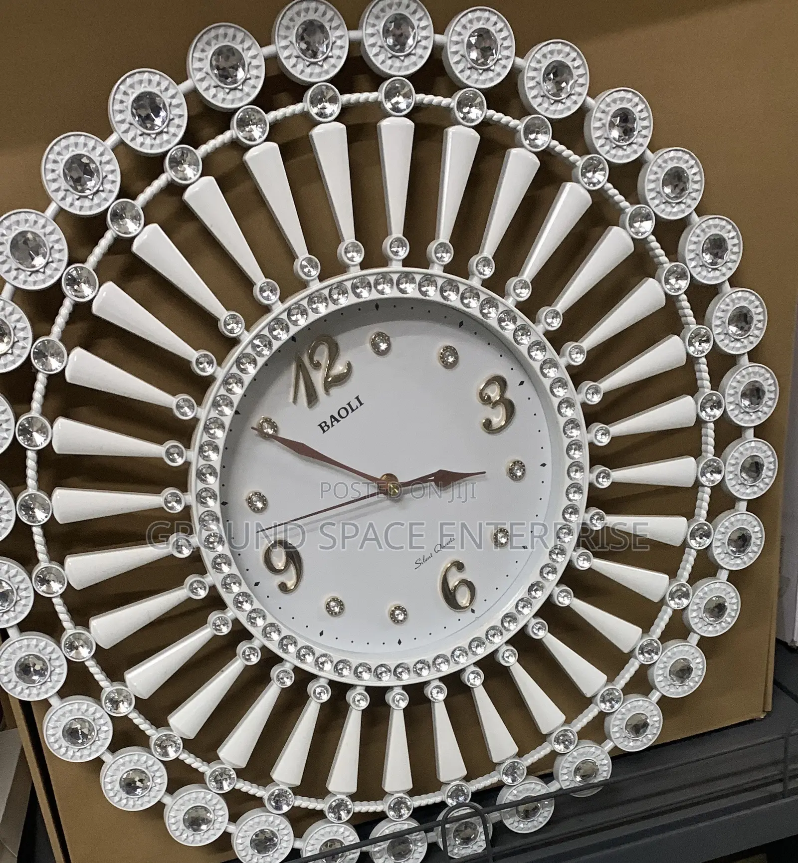 Aesthetic Wall Clock – Modern Stylish Home Decor