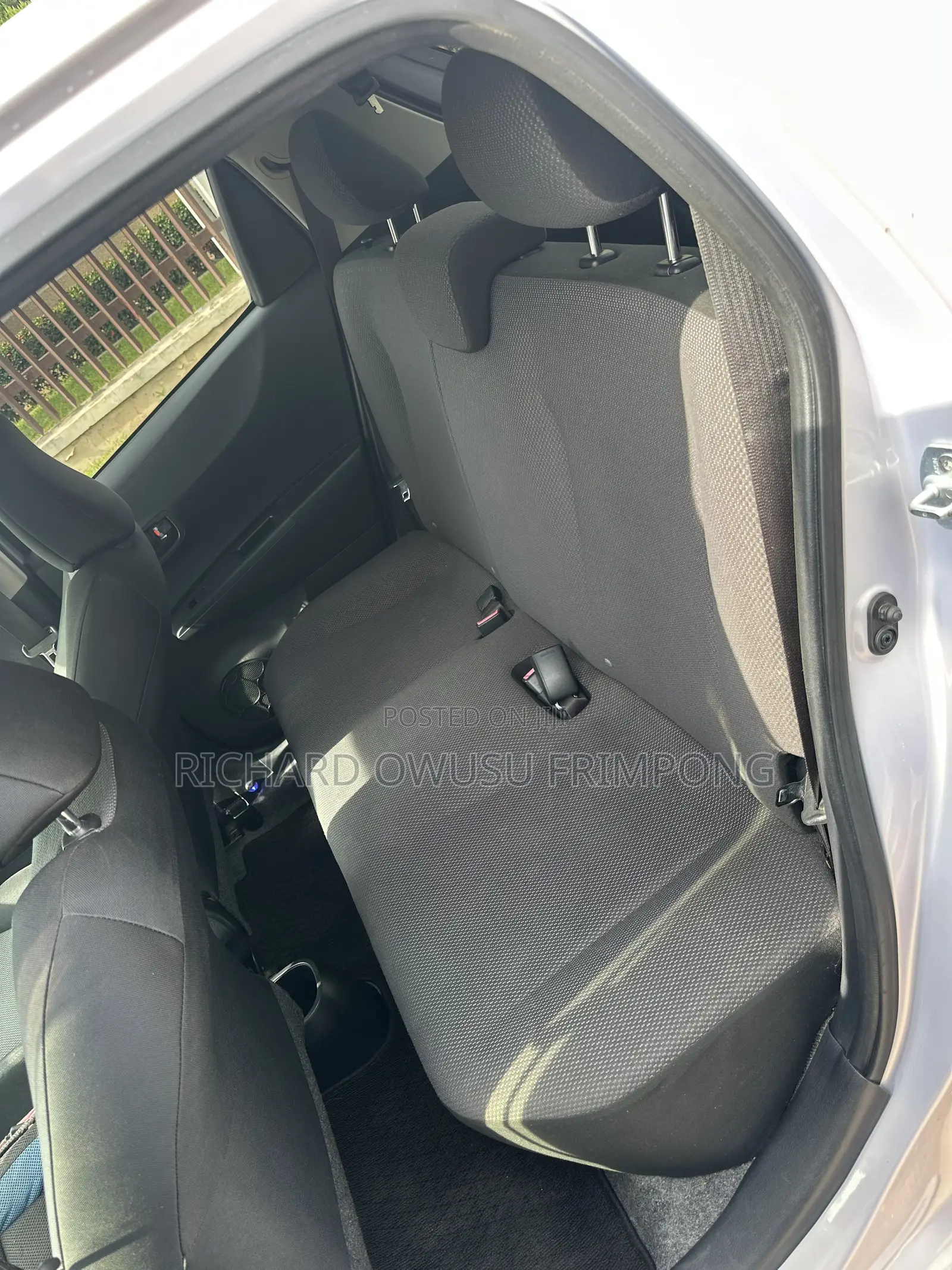 Toyota Vitz 1.3 AWD 5dr 2013