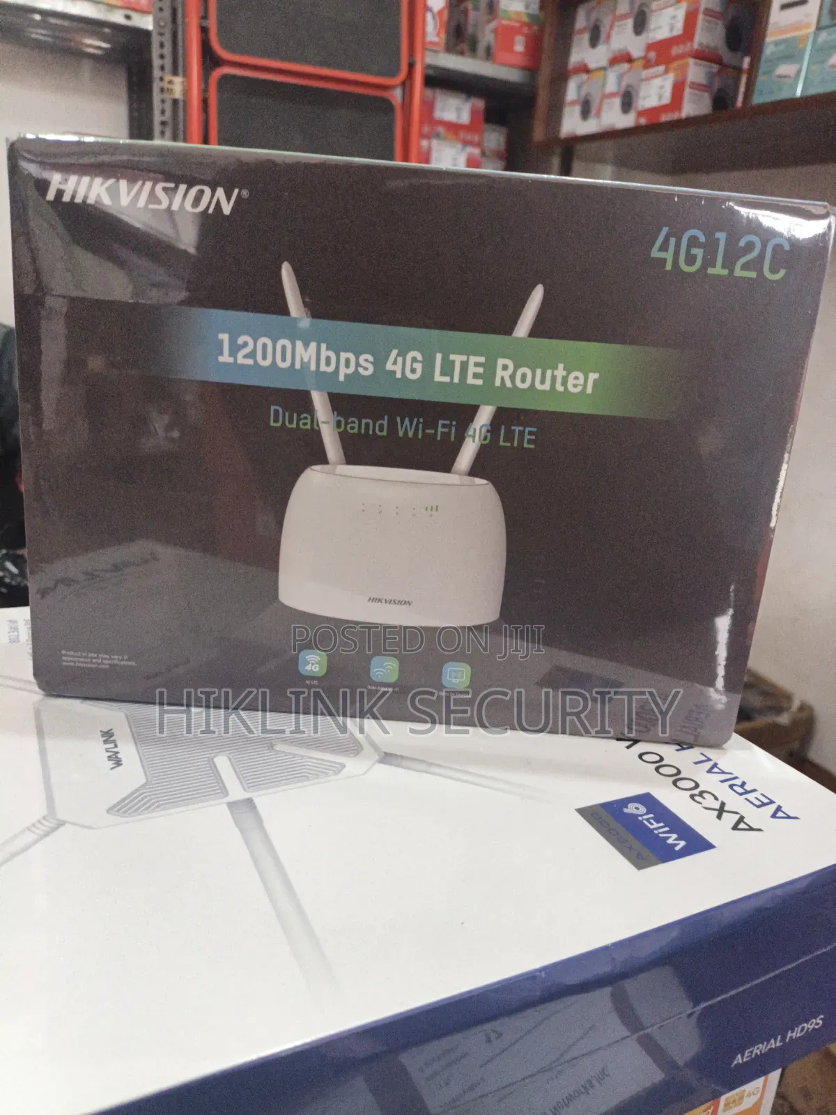 Hikvision 1200 MBPS 4G LTE Router