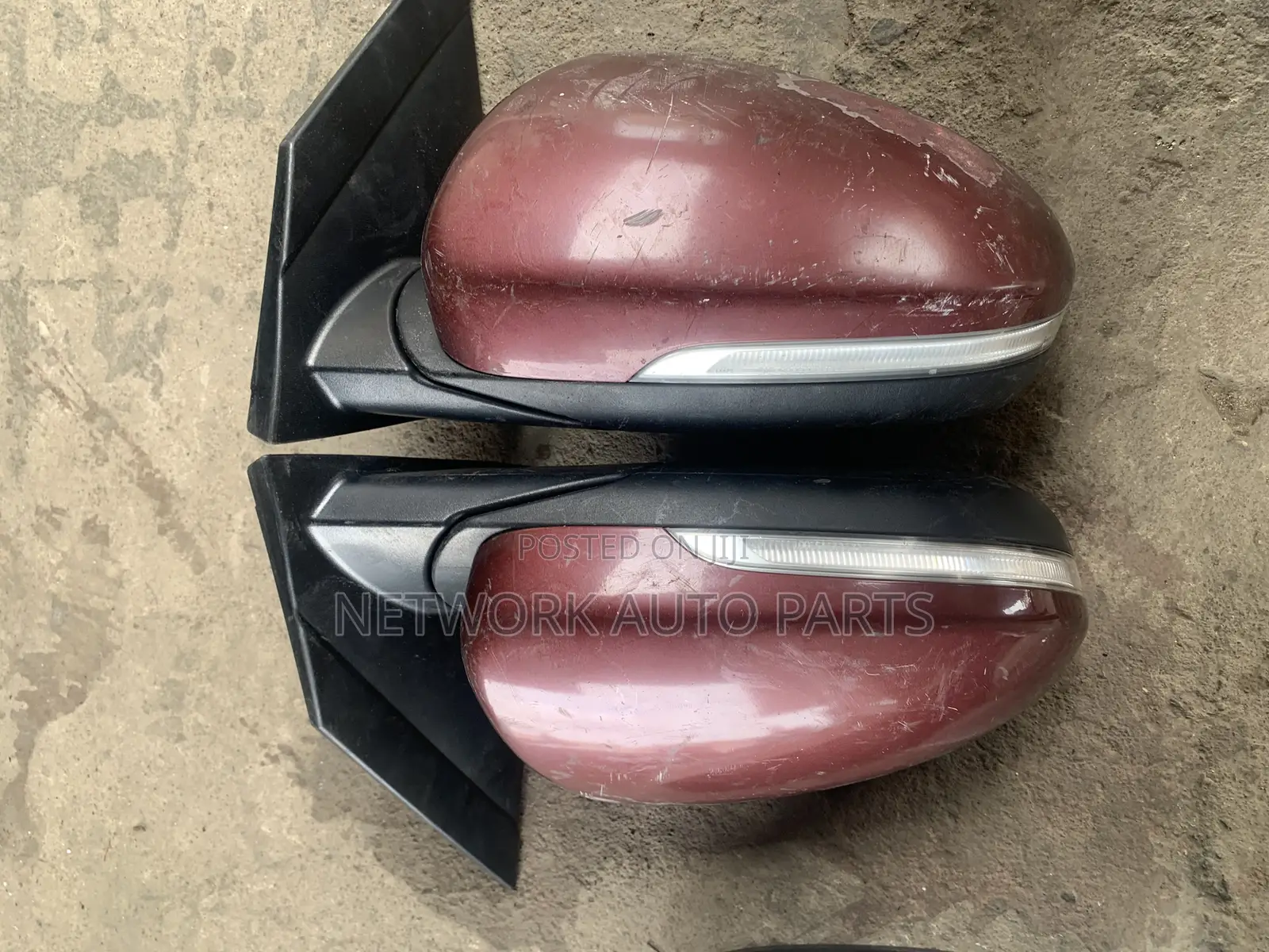 Hyundai Tucson Side Mirror With Light and Sensors