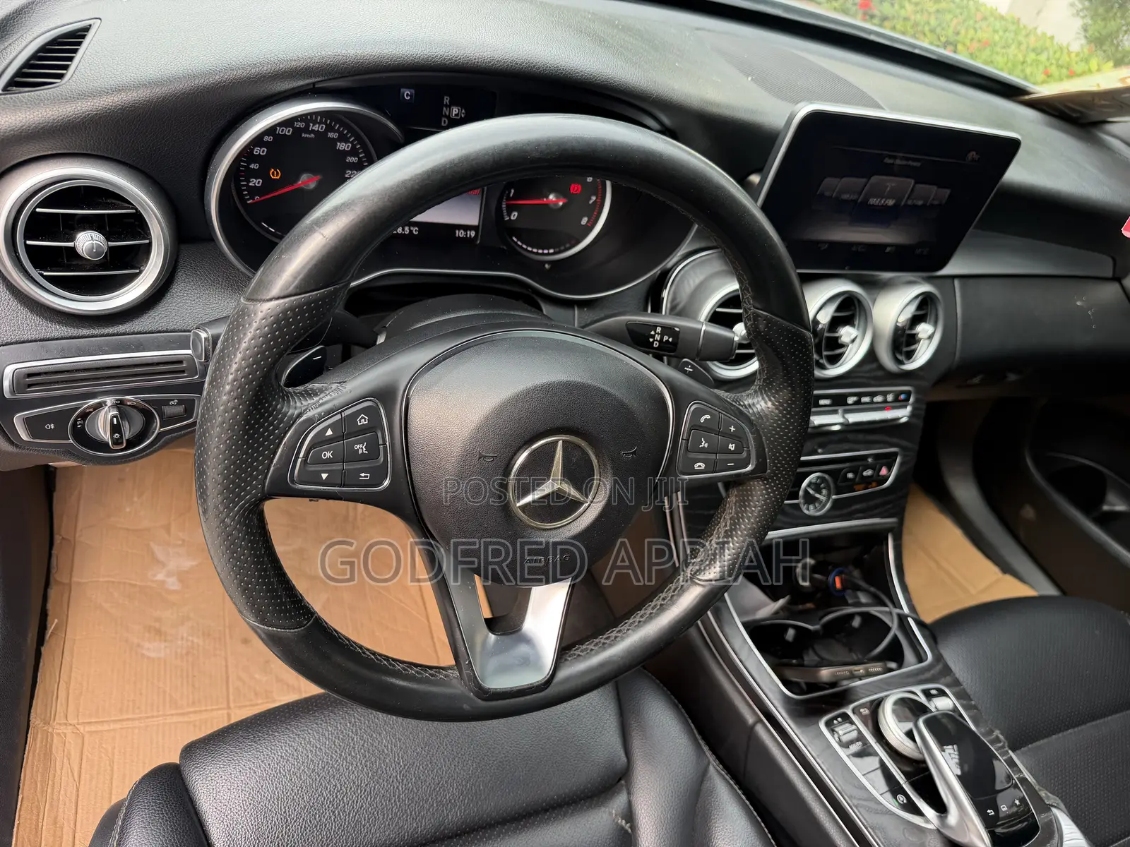 Mercedes-Benz C300 2017 Silver