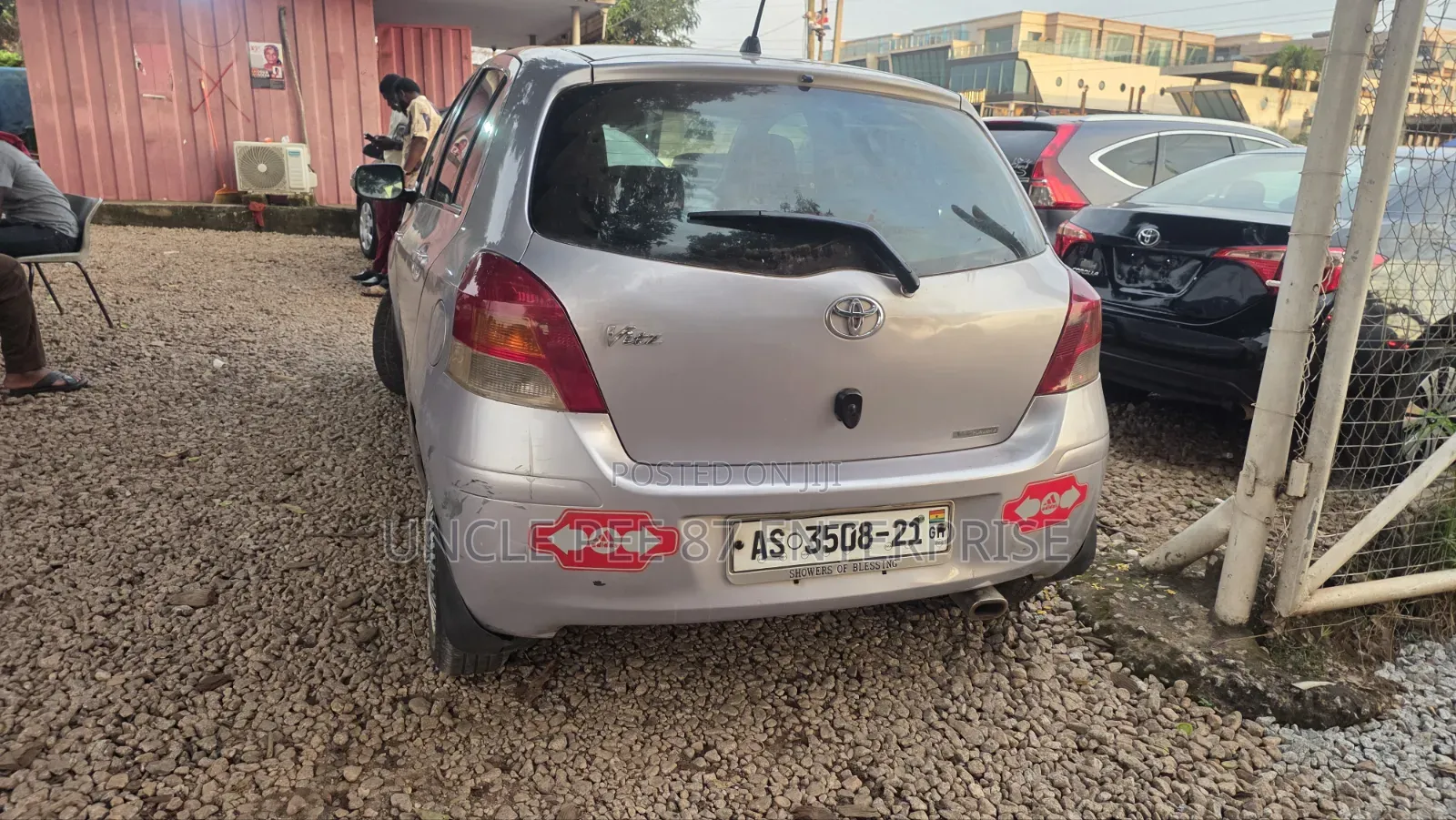 Toyota Vitz 1.0 FWD 5dr 2010 Silver