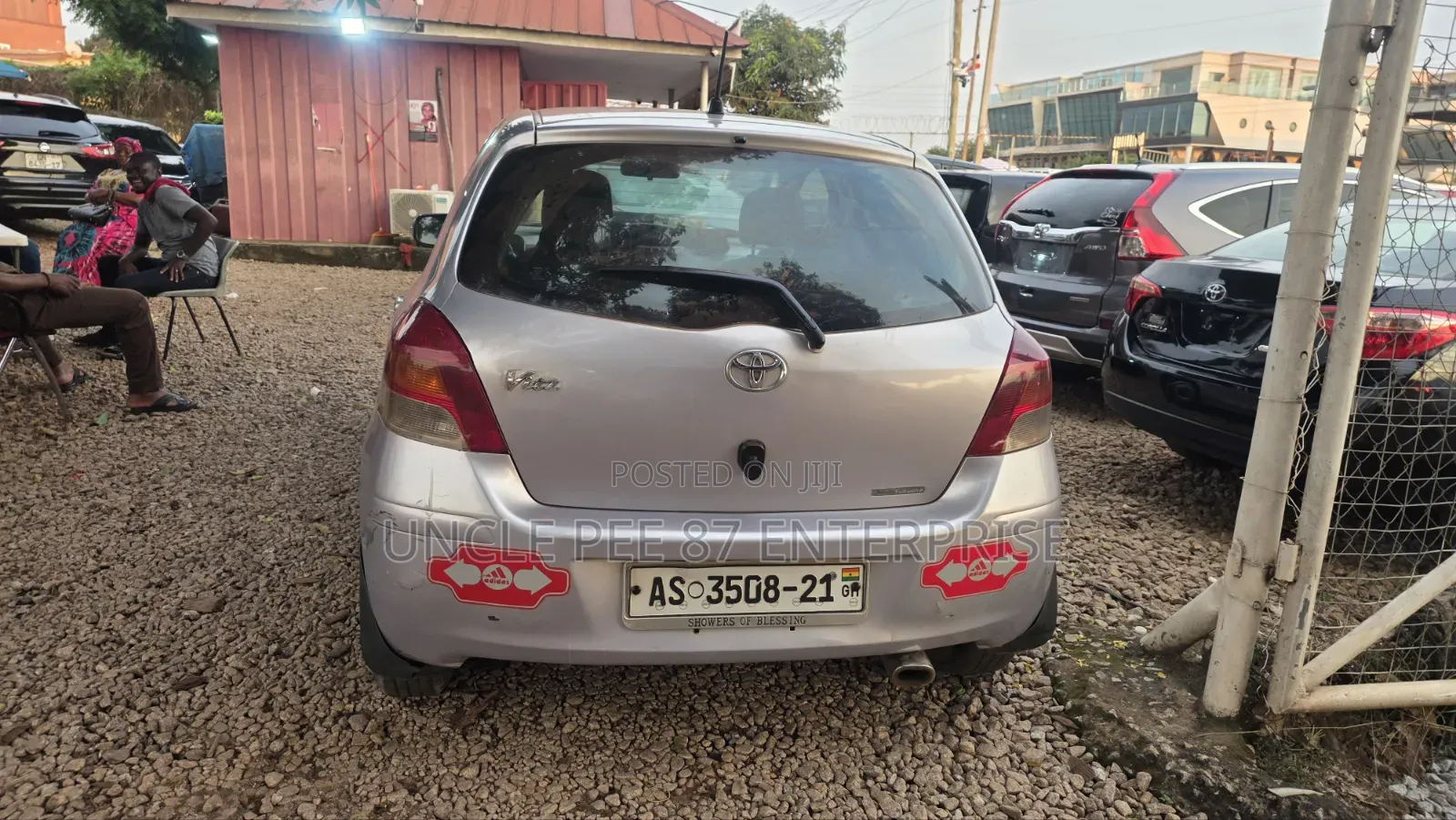 Toyota Vitz 1.0 FWD 5dr 2010 Silver