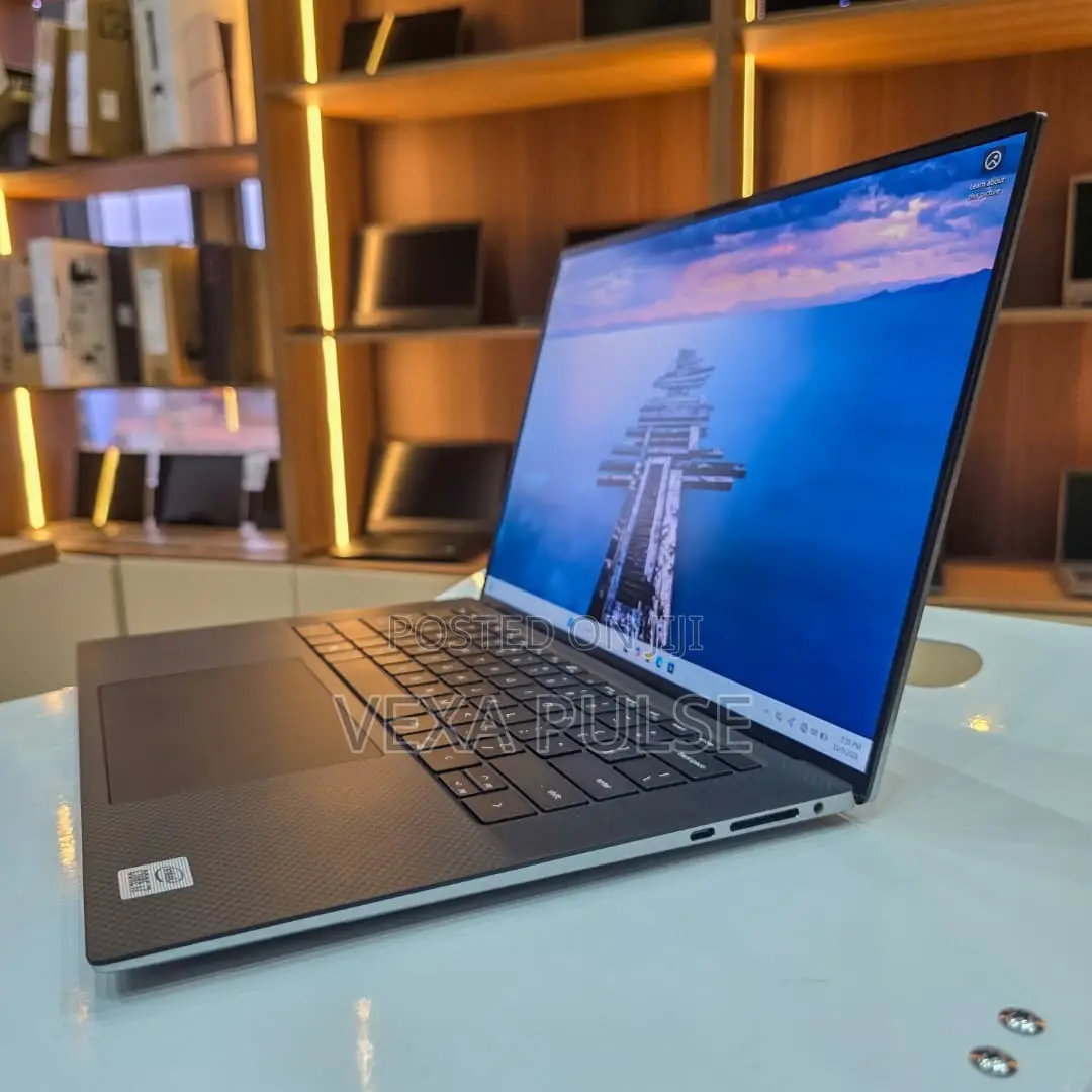 Laptop Dell Precision 5550 32GB Intel Core i7 SSD 1T