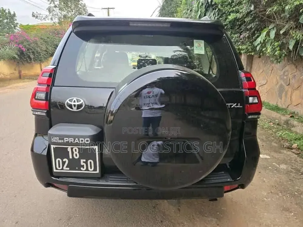 Toyota Land Cruiser Prado 2.8 2021 Black