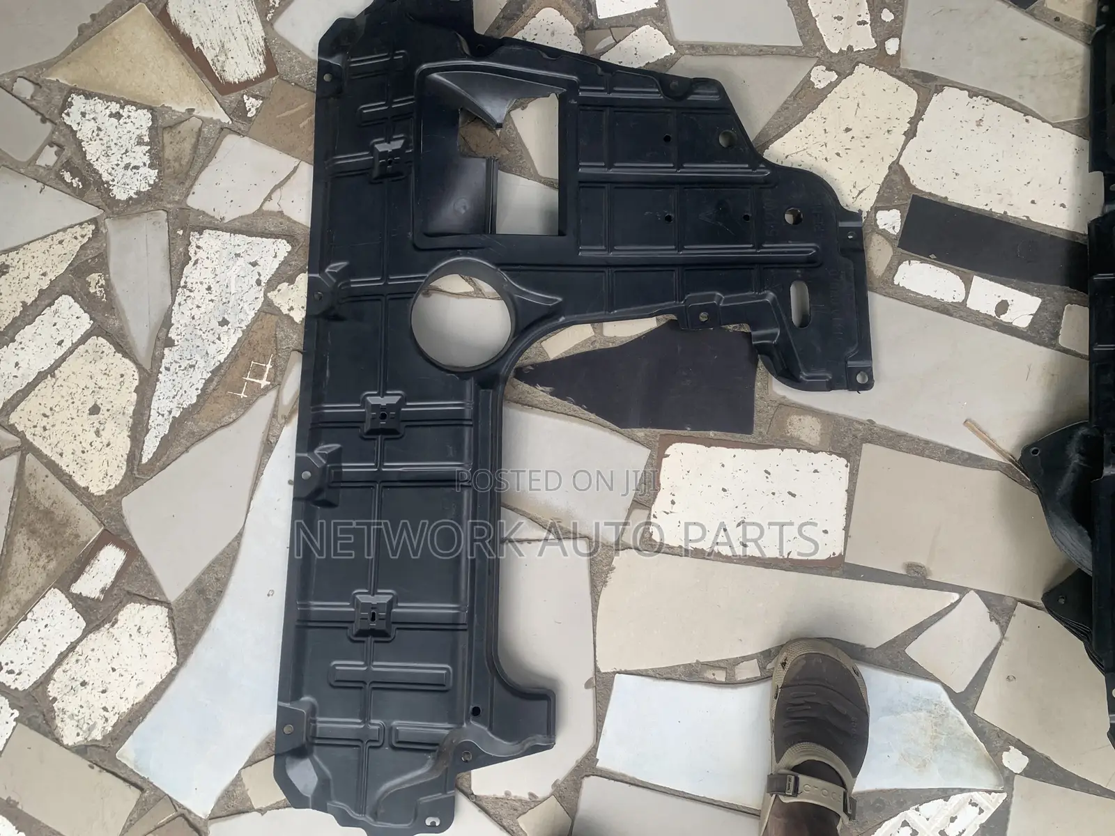 Toyota Rav4 Engine Under Panel