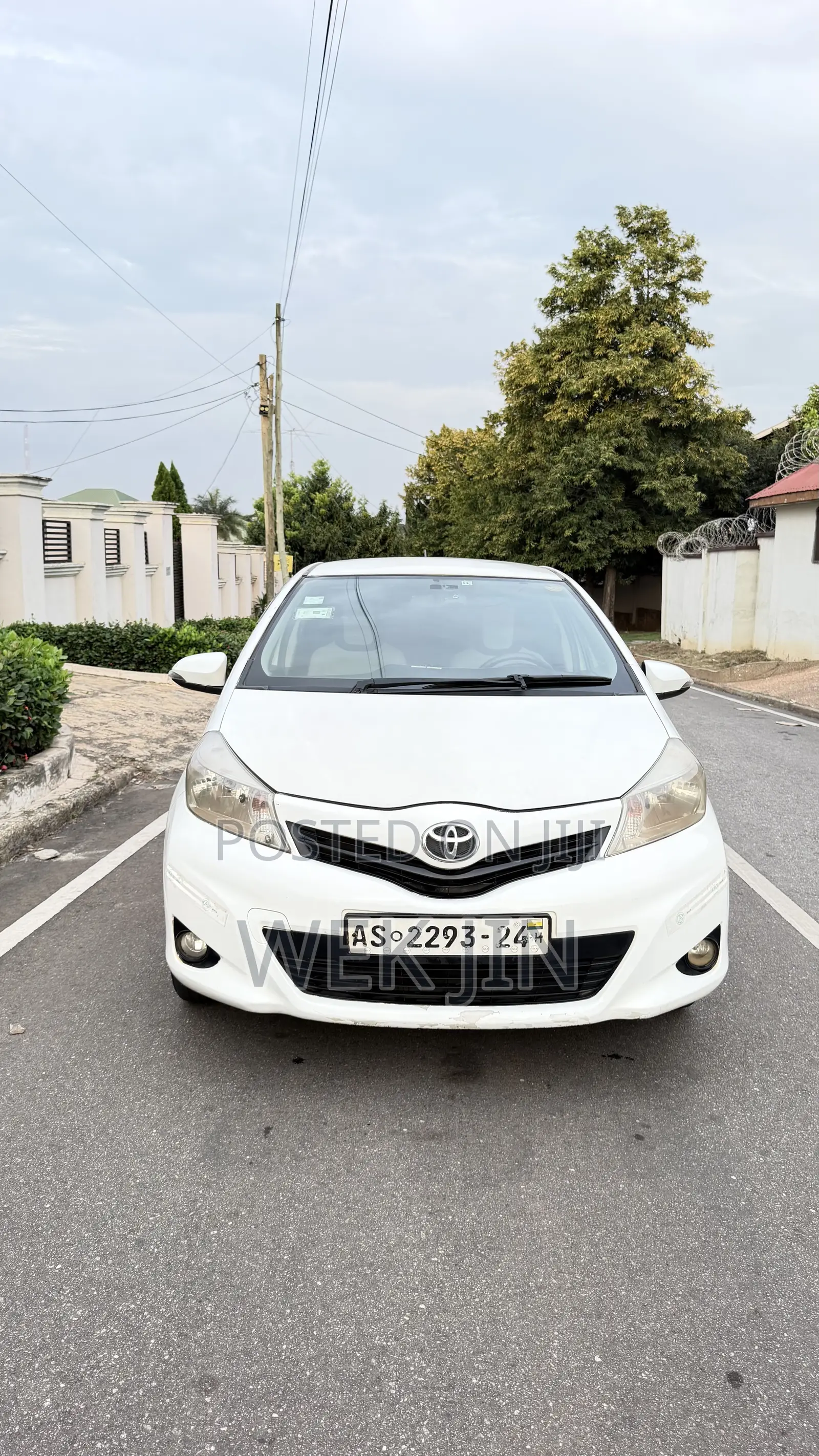 Toyota Vitz 1.3 AWD 5dr 2013 White