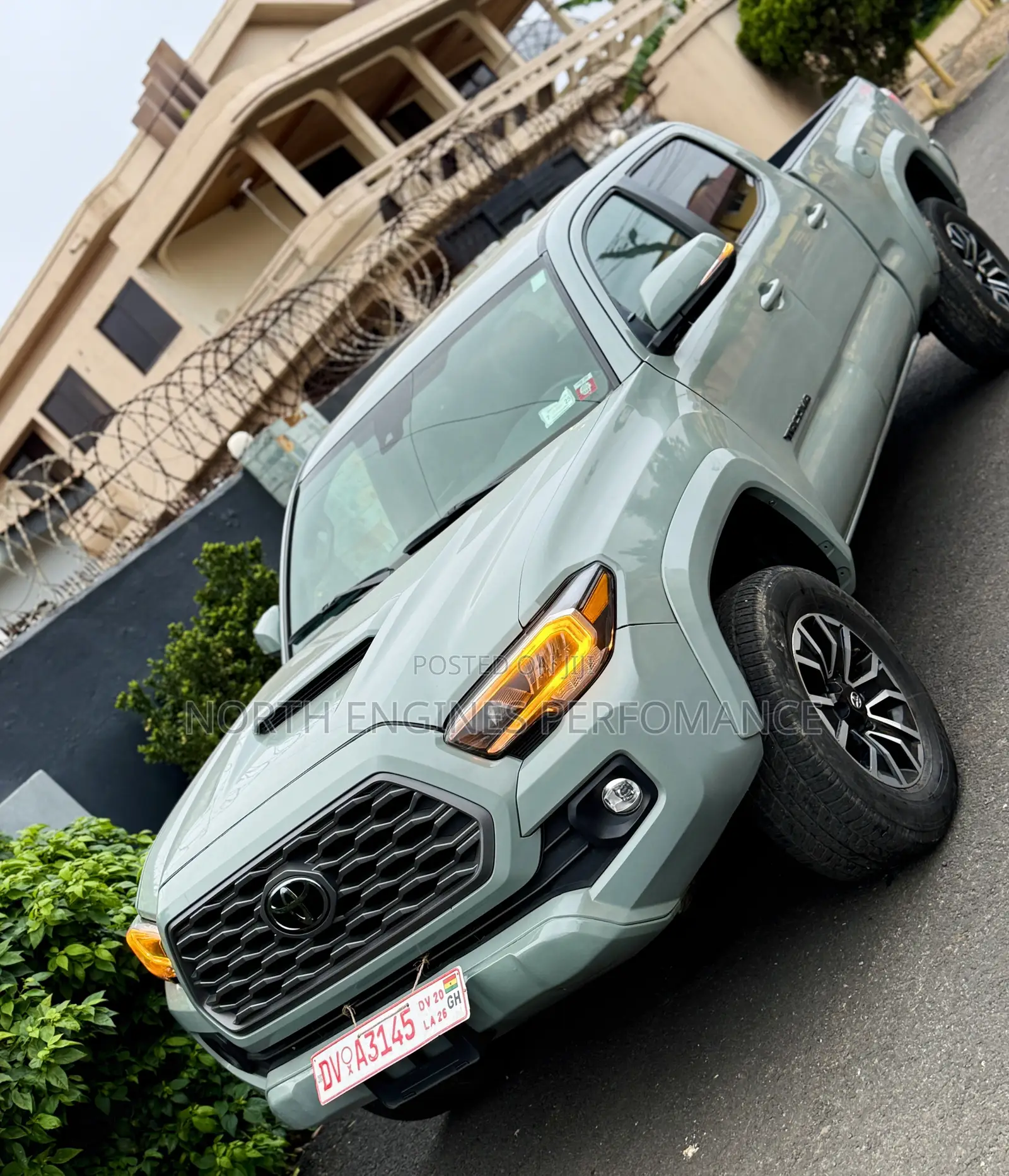 Toyota Tacoma TRD Sport Double Cab 5' Bed V6 AT 2023 Green