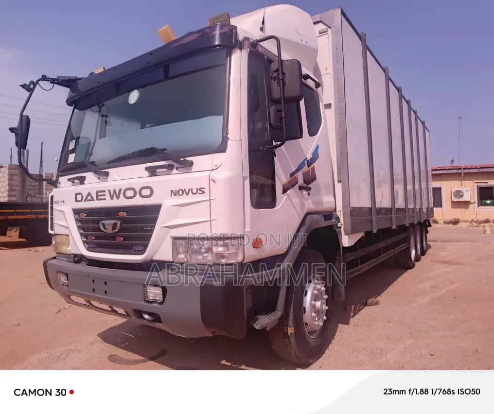 Daewoo Magnus 2006 White