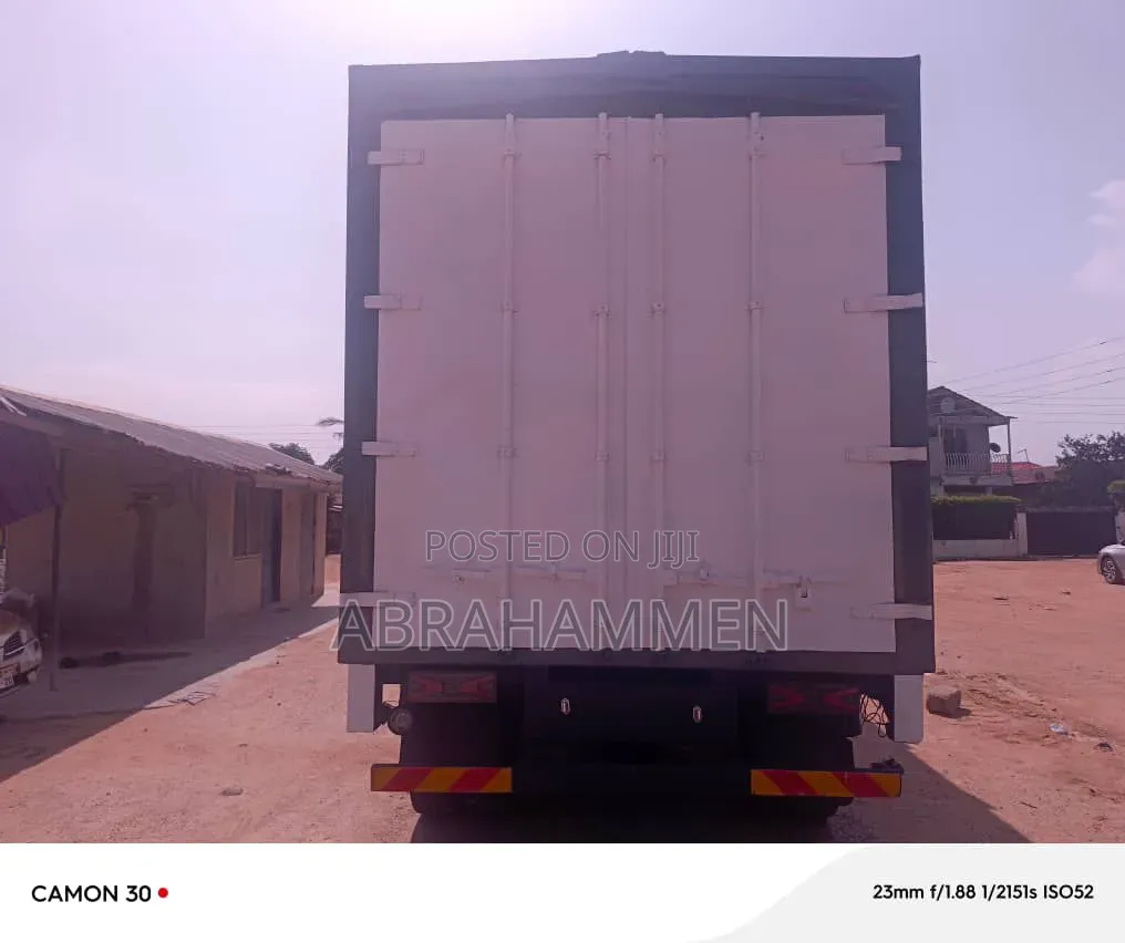 Daewoo Magnus 2006 White