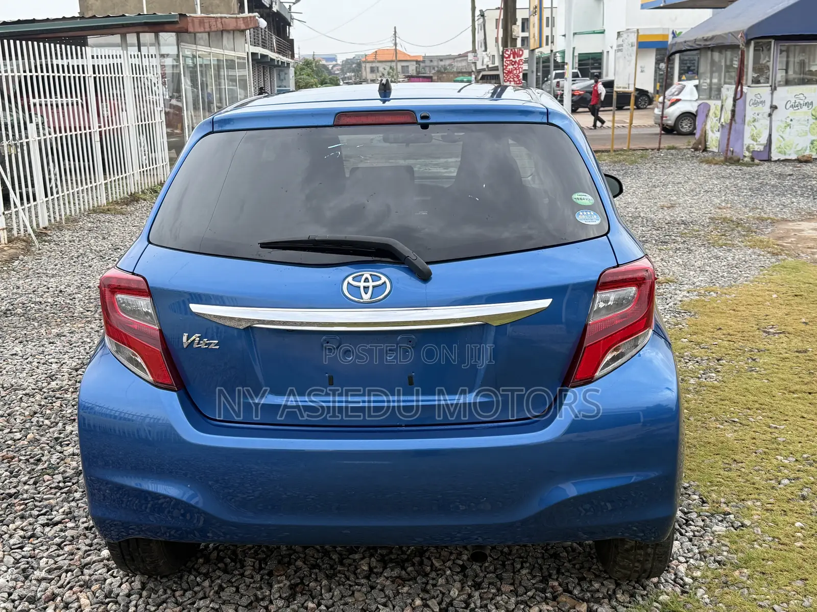 Toyota Vitz 1.3 FWD 5dr 2015 Blue
