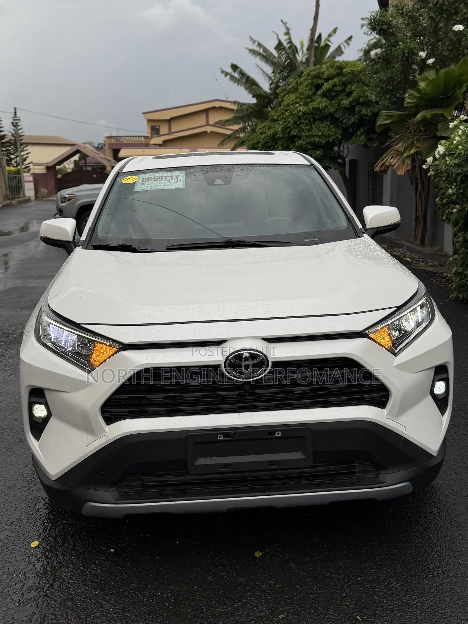 Toyota RAV4 XLE AWD 2023 White