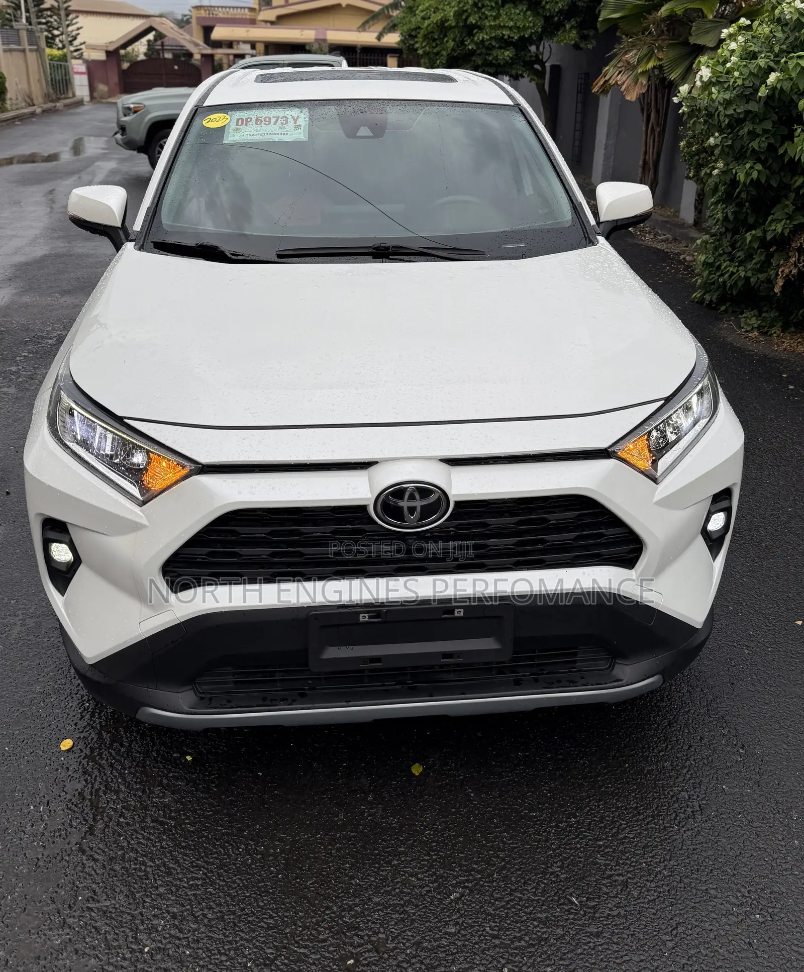 Toyota RAV4 XLE AWD 2023 White