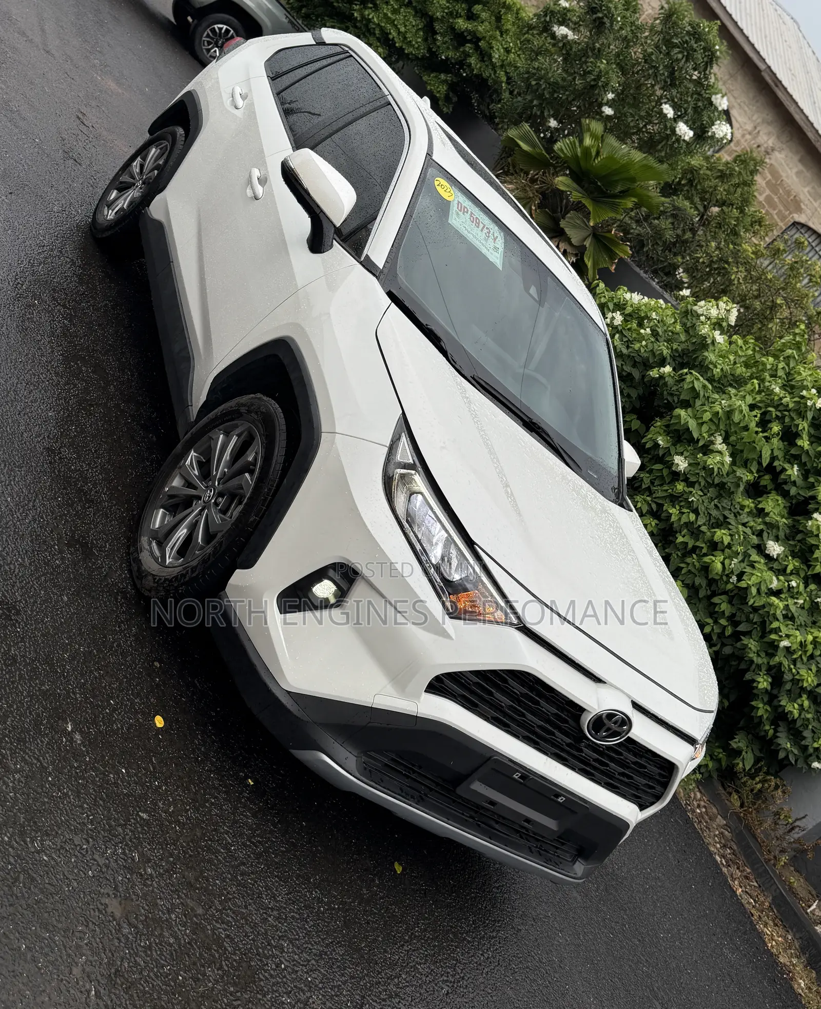 Toyota RAV4 XLE AWD 2023 White