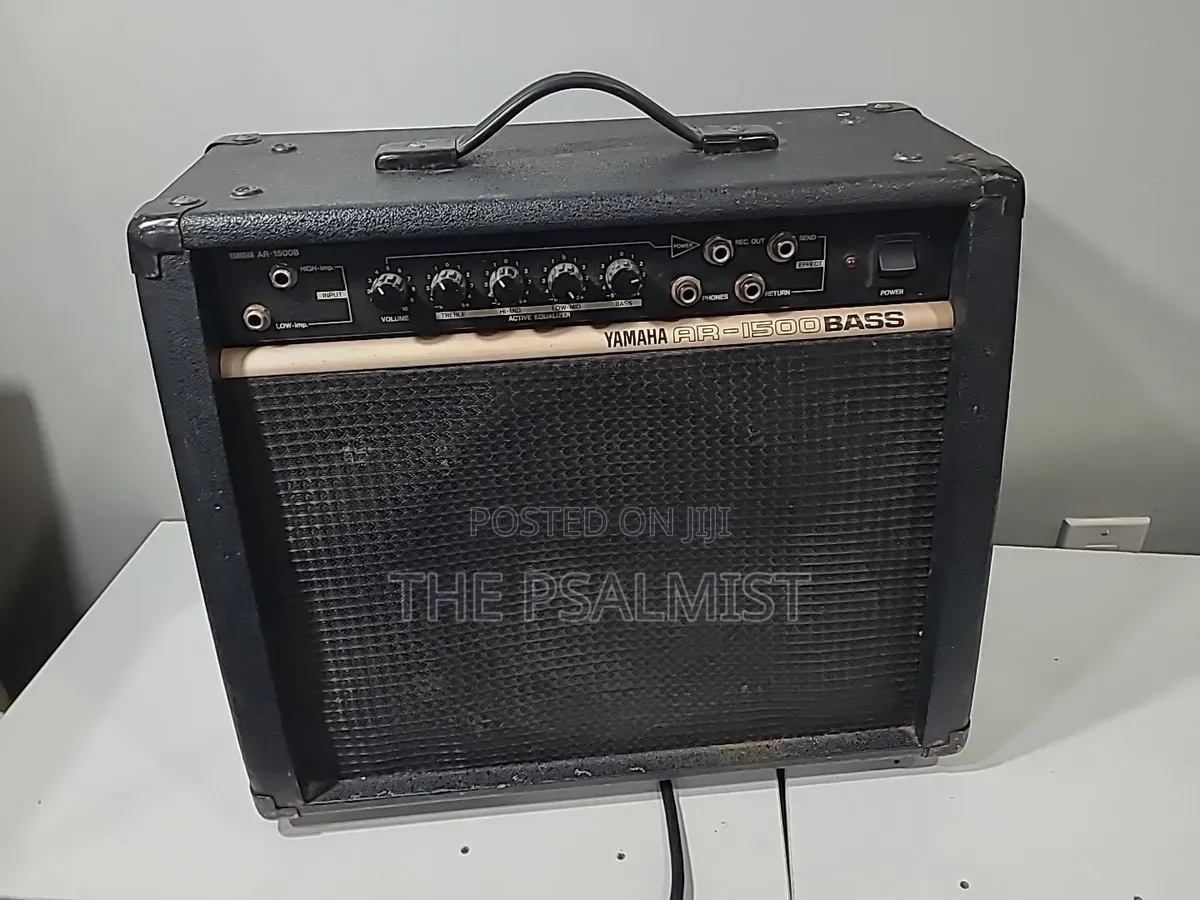 Yamaha AR 1500 Guitar Amp