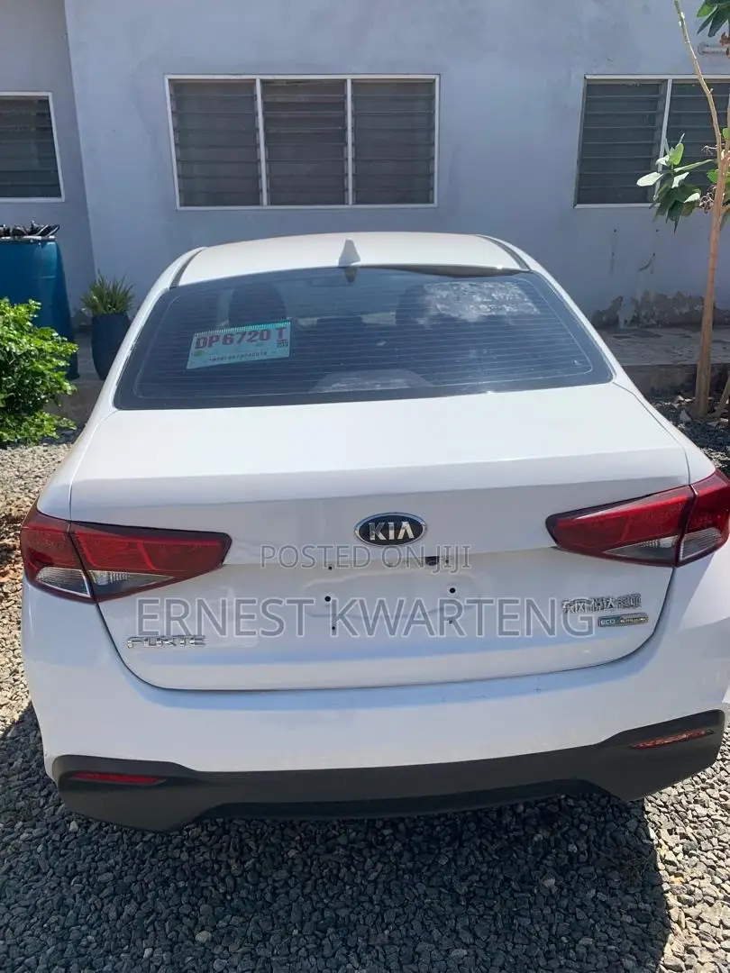 Kia Forte 2019 White