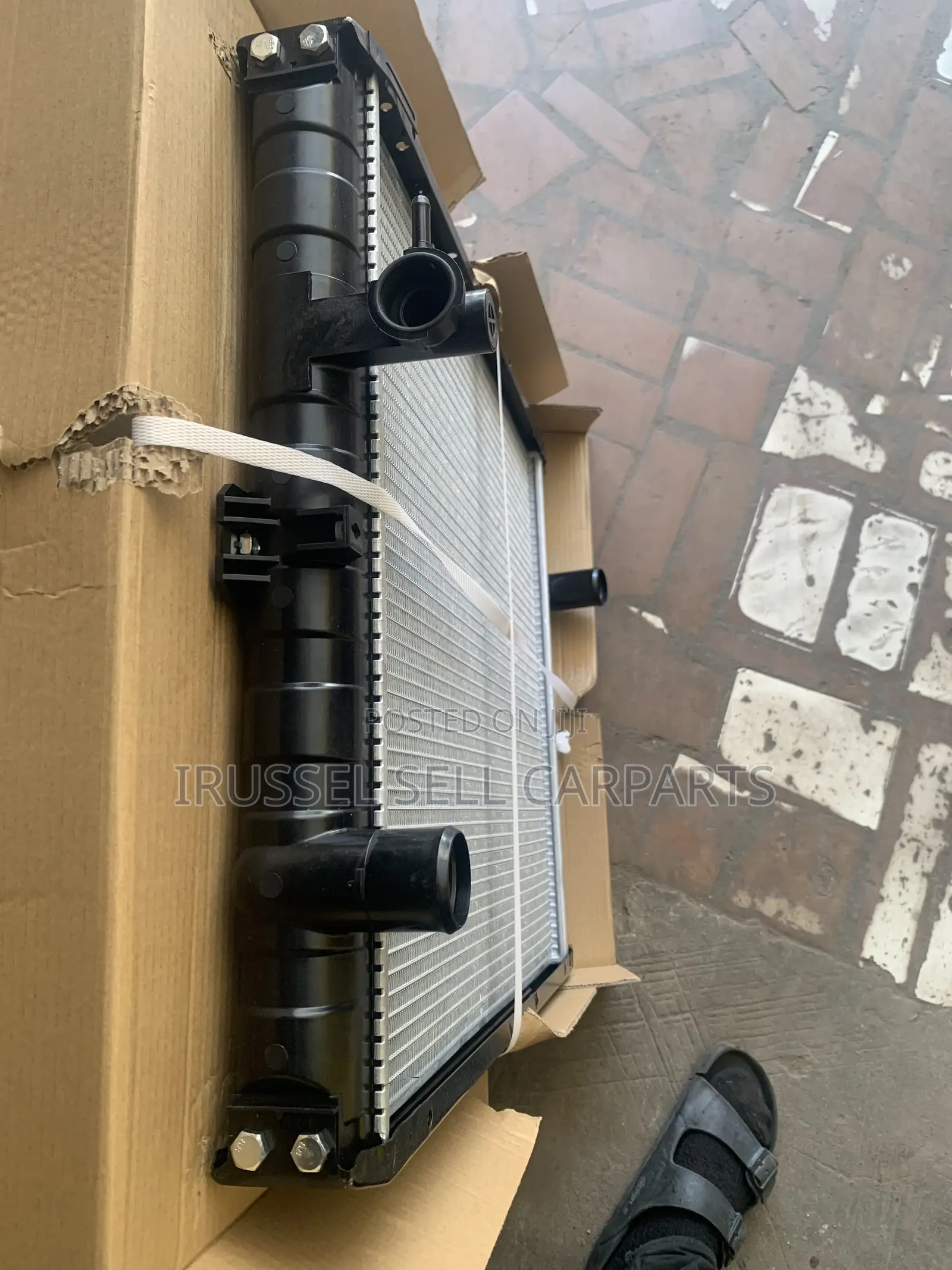 Toyota Voxy Radiator 2008 2009 2010 2012