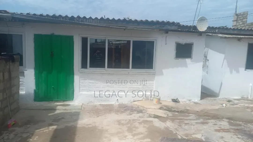 7bdrm Apartment in Legacy Solid Real, Teshie-Nungua Estates for sale