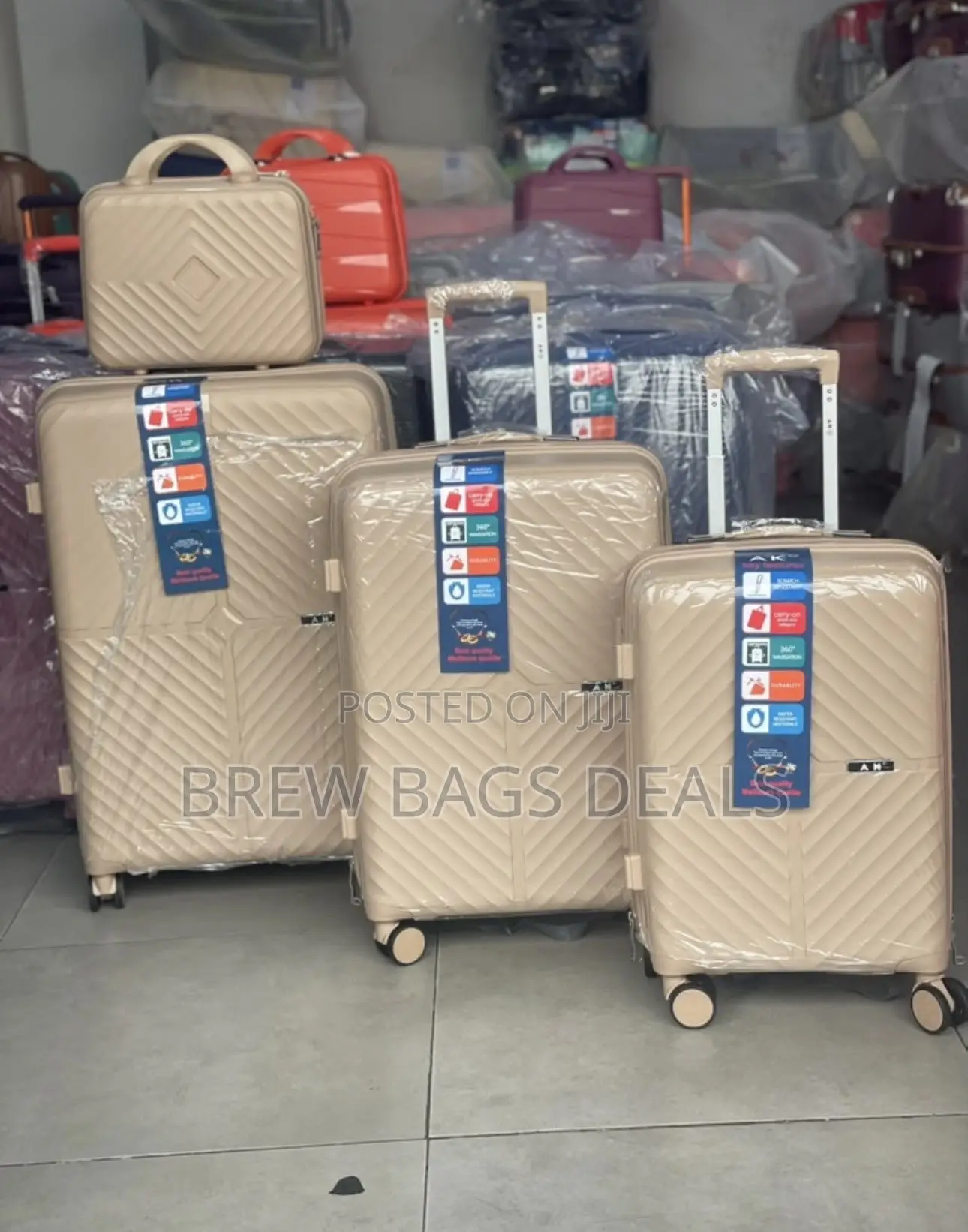Premium Quality Ak 4set Silicon Anticrack Unbreakable Traveling Bag.