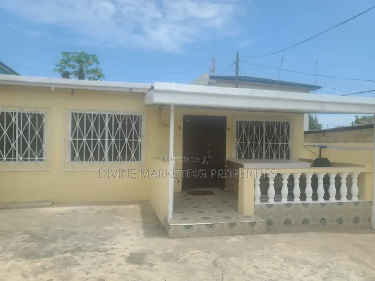 6bdrm House in Dansoman, Afoko Foto for sale