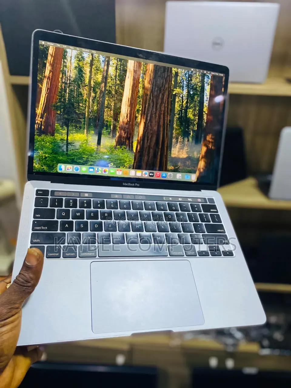 Laptop Apple MacBook 2020 8GB Intel Core i5 SSD 512GB